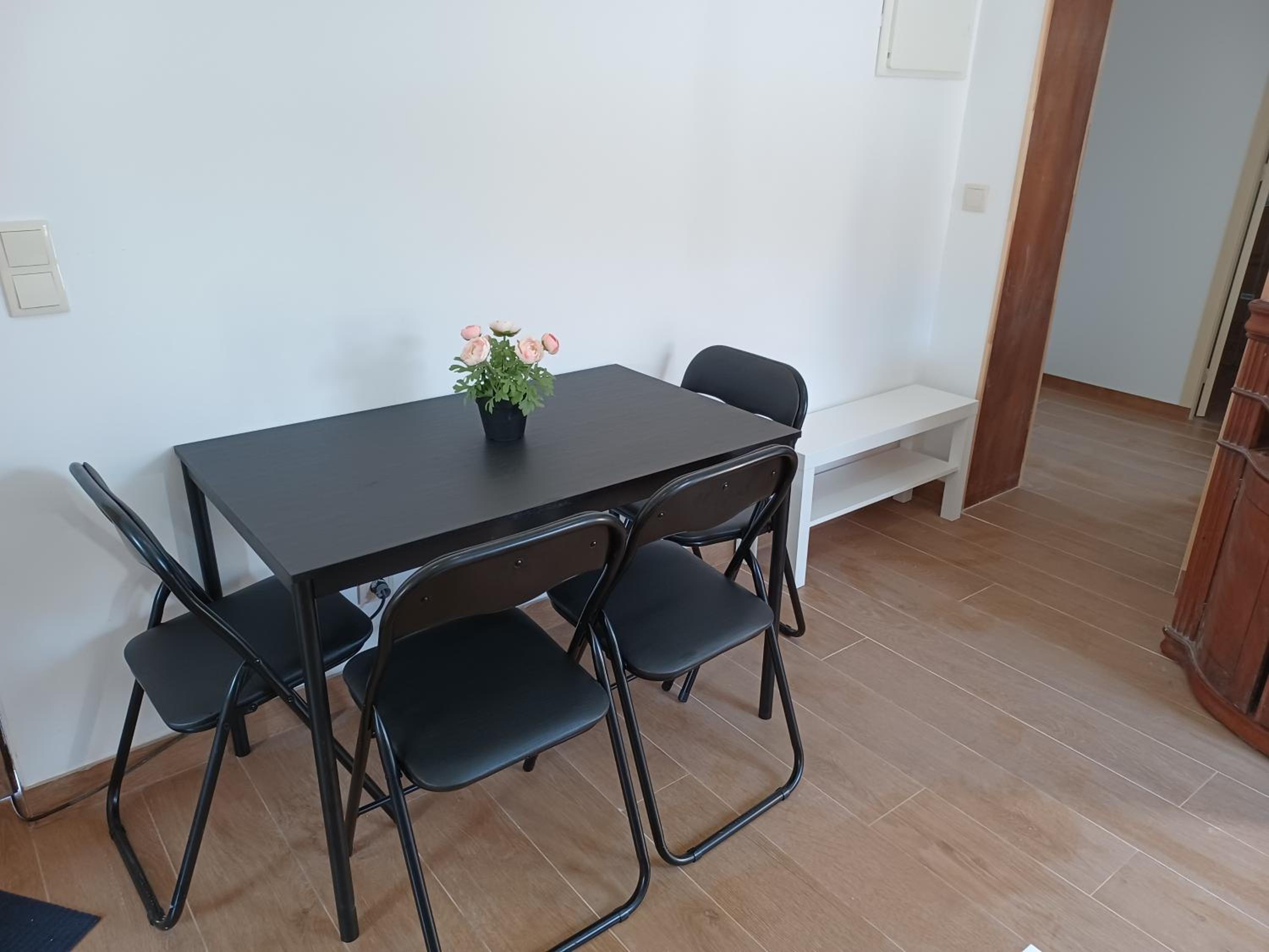 Two-Bedroom Apartment - Photo 5