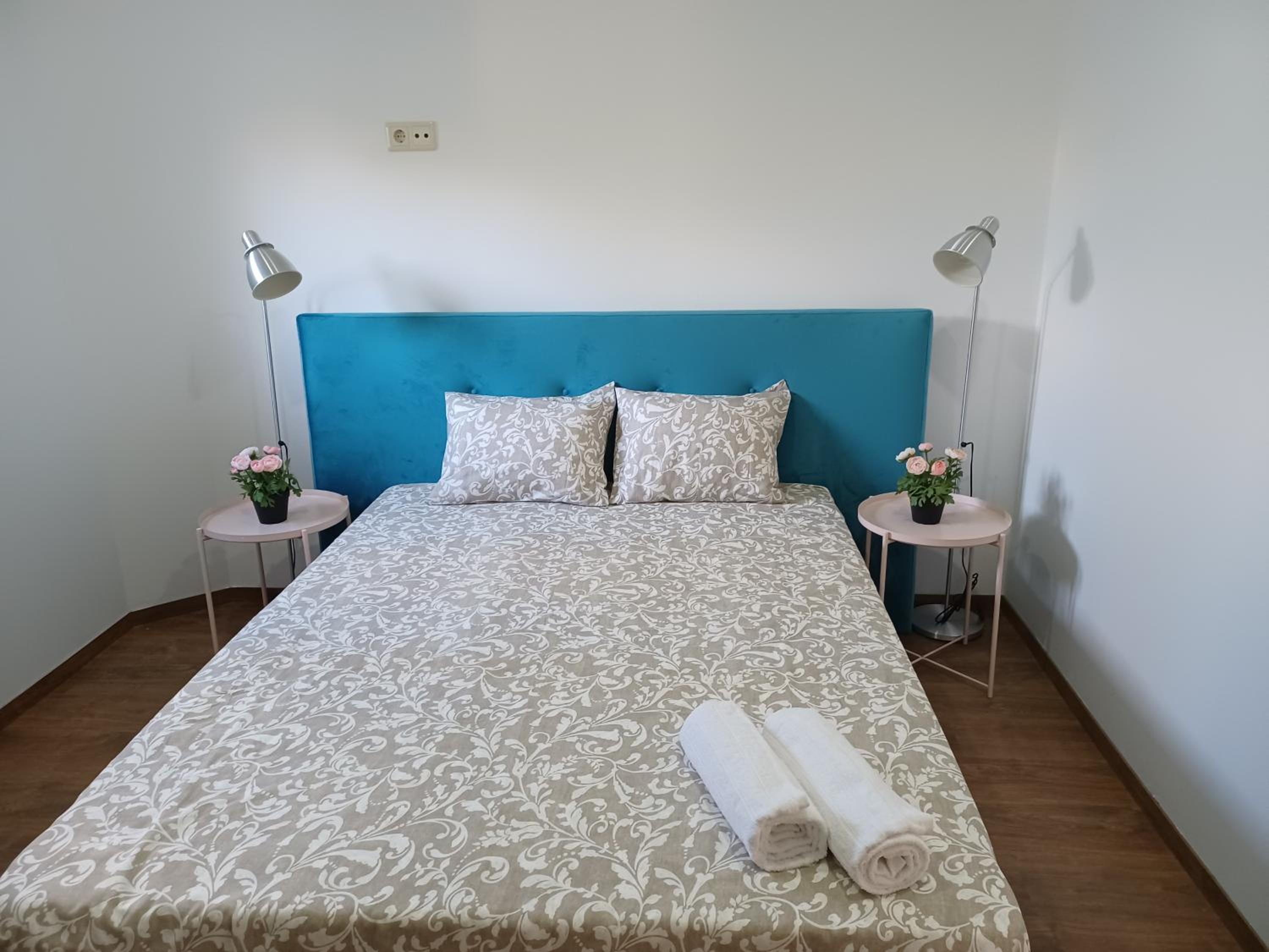 Two-Bedroom Apartment - Photo 11