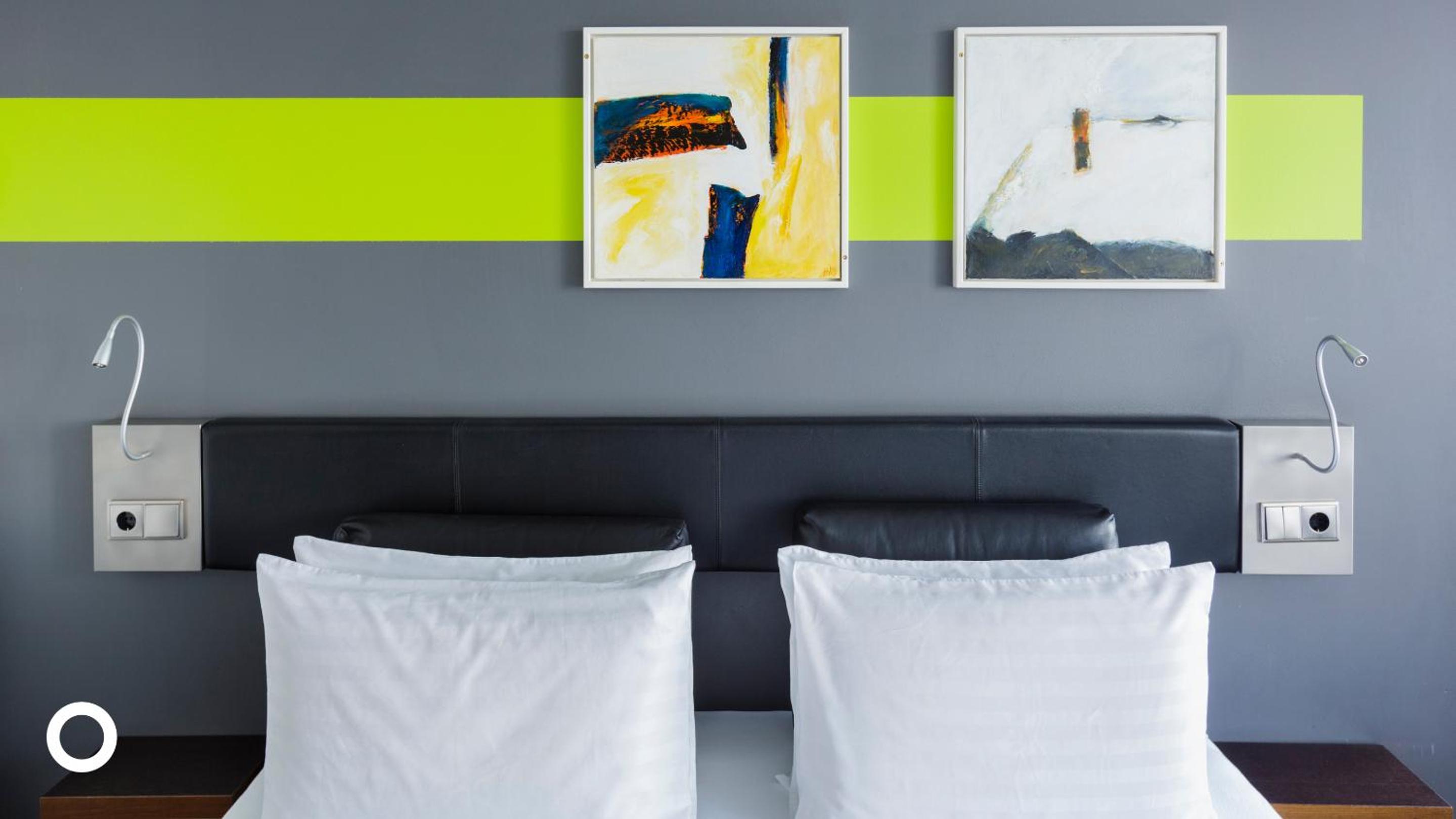 Double or Twin Room with Sea View - Photo 6
