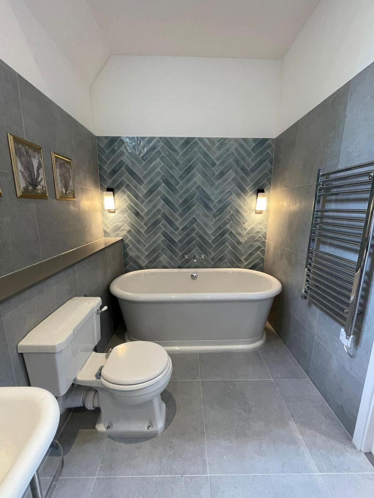 Suite - Photo 3