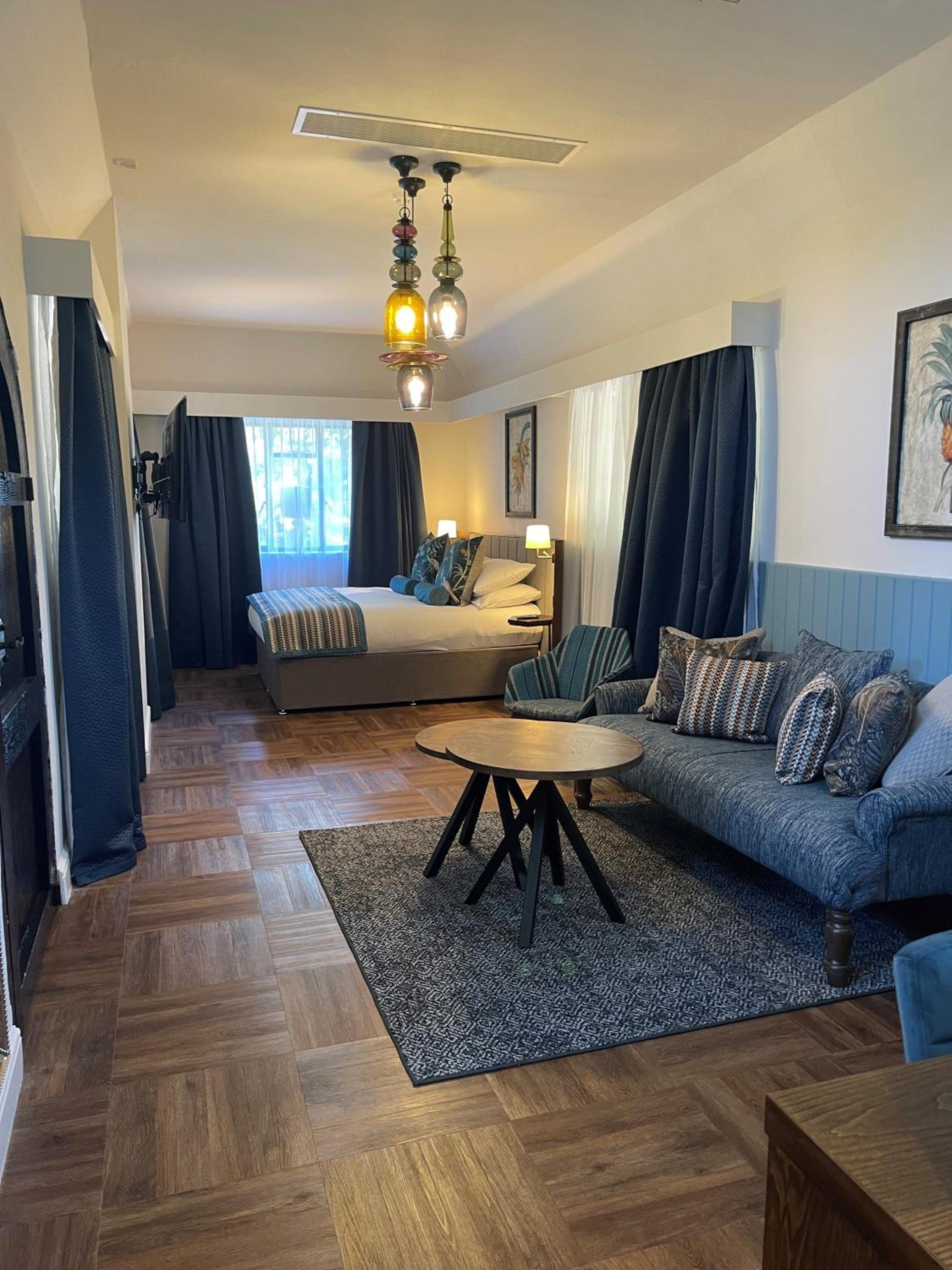 Suite - Photo 5