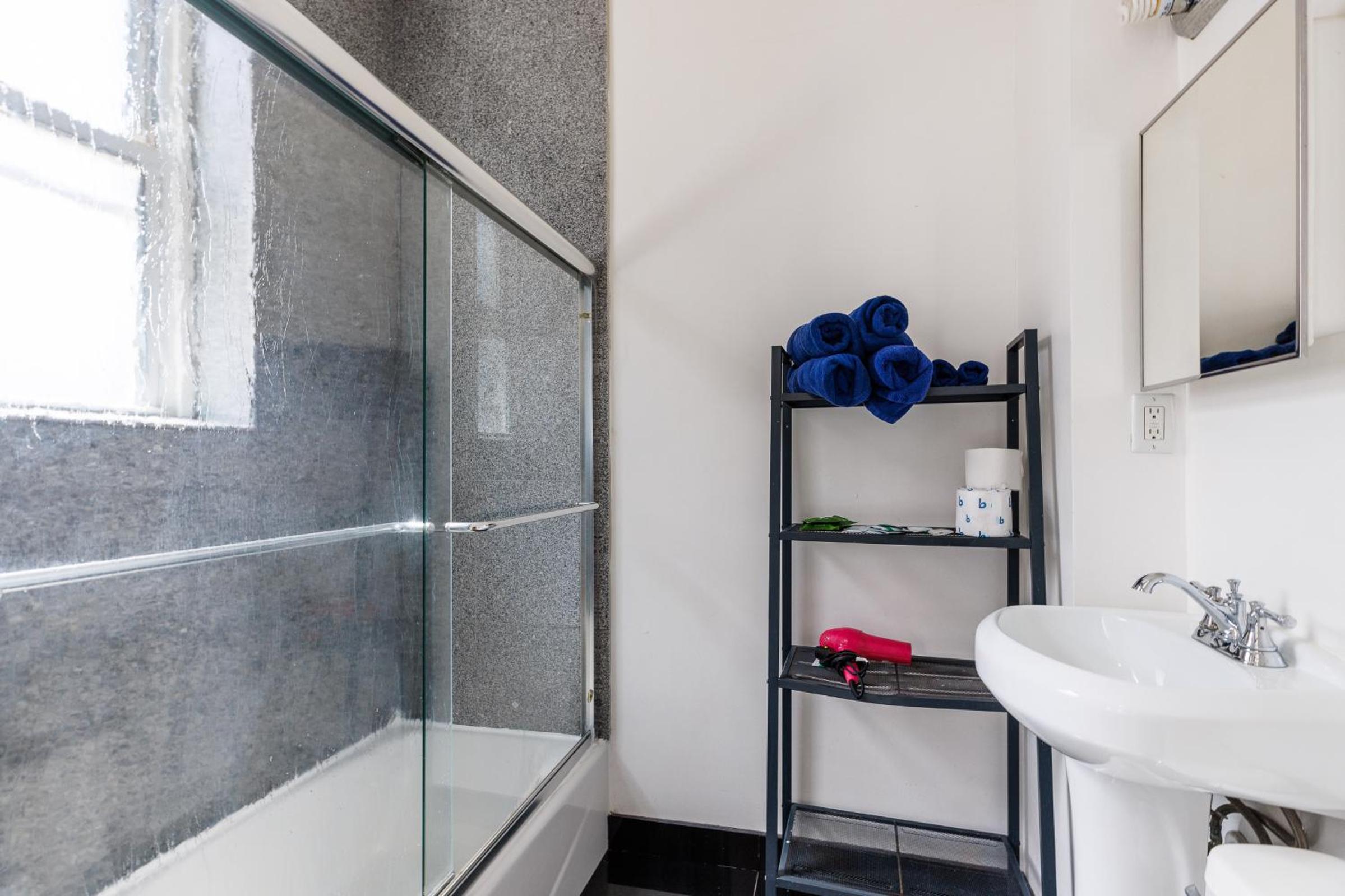 Studio Apartment photo 3