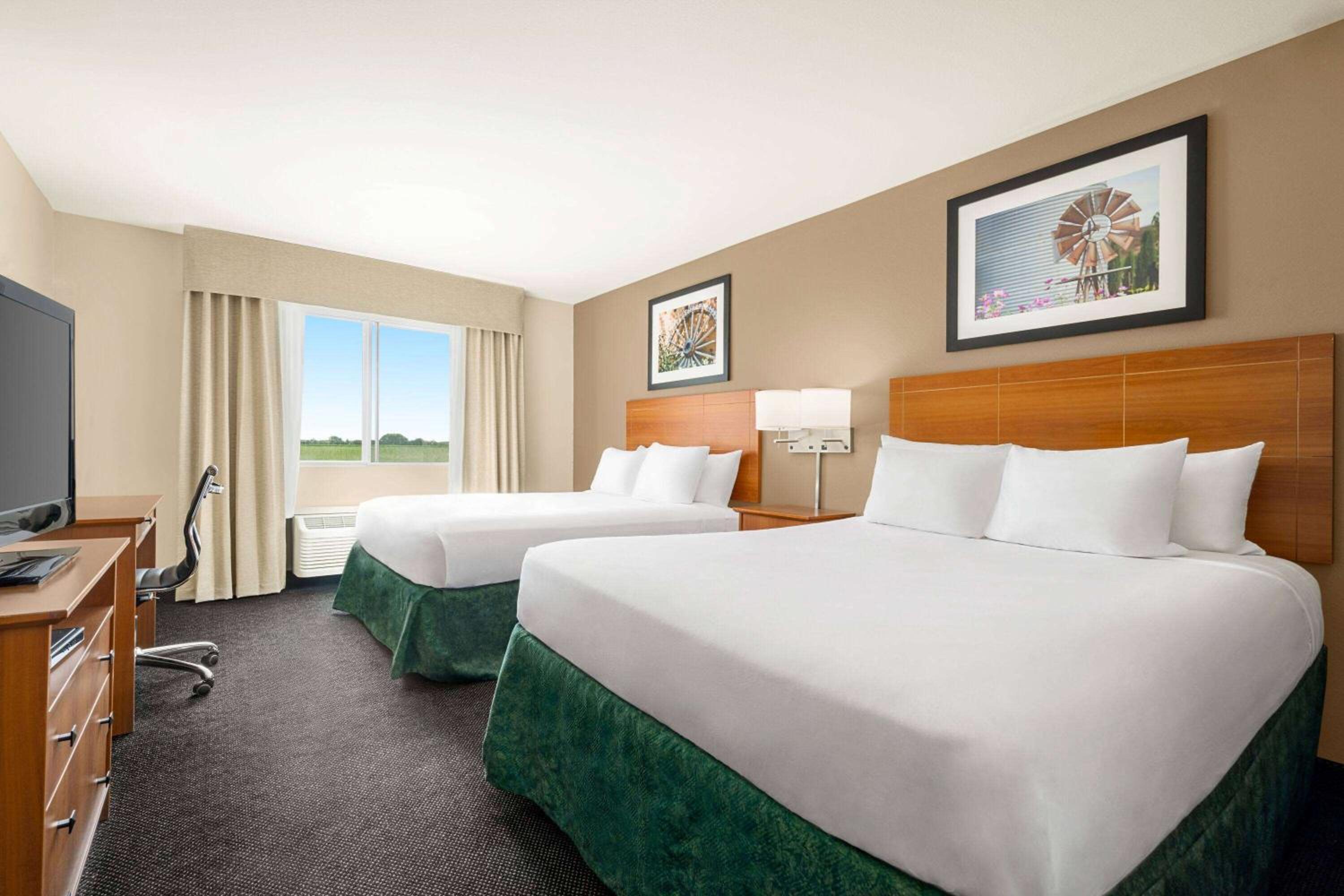 Queen Room with Two Queen Beds - Non-Smoking