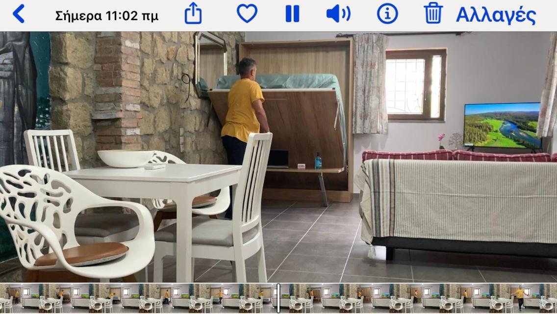 One-Bedroom House - Photo 16
