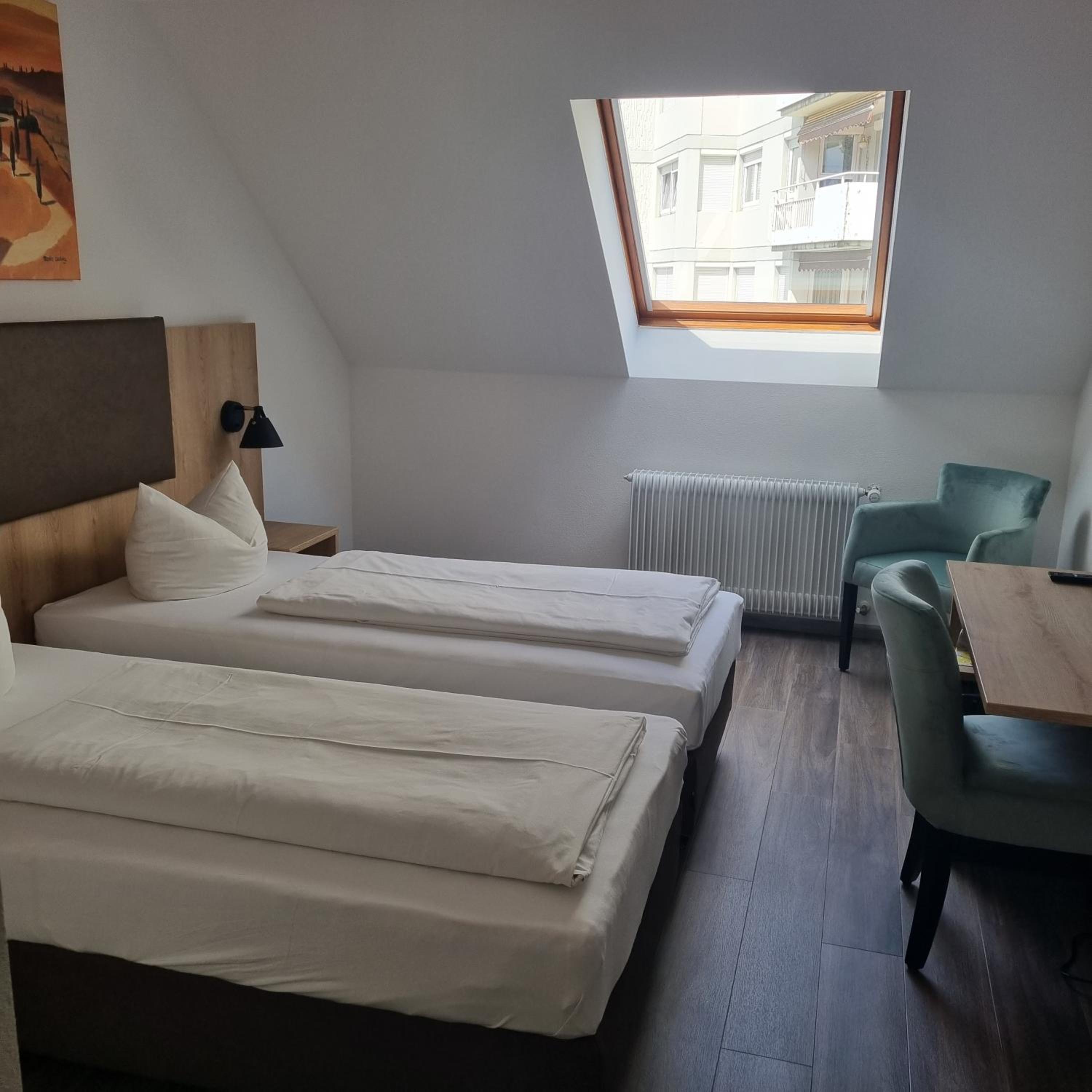 Double Room - Photo 2