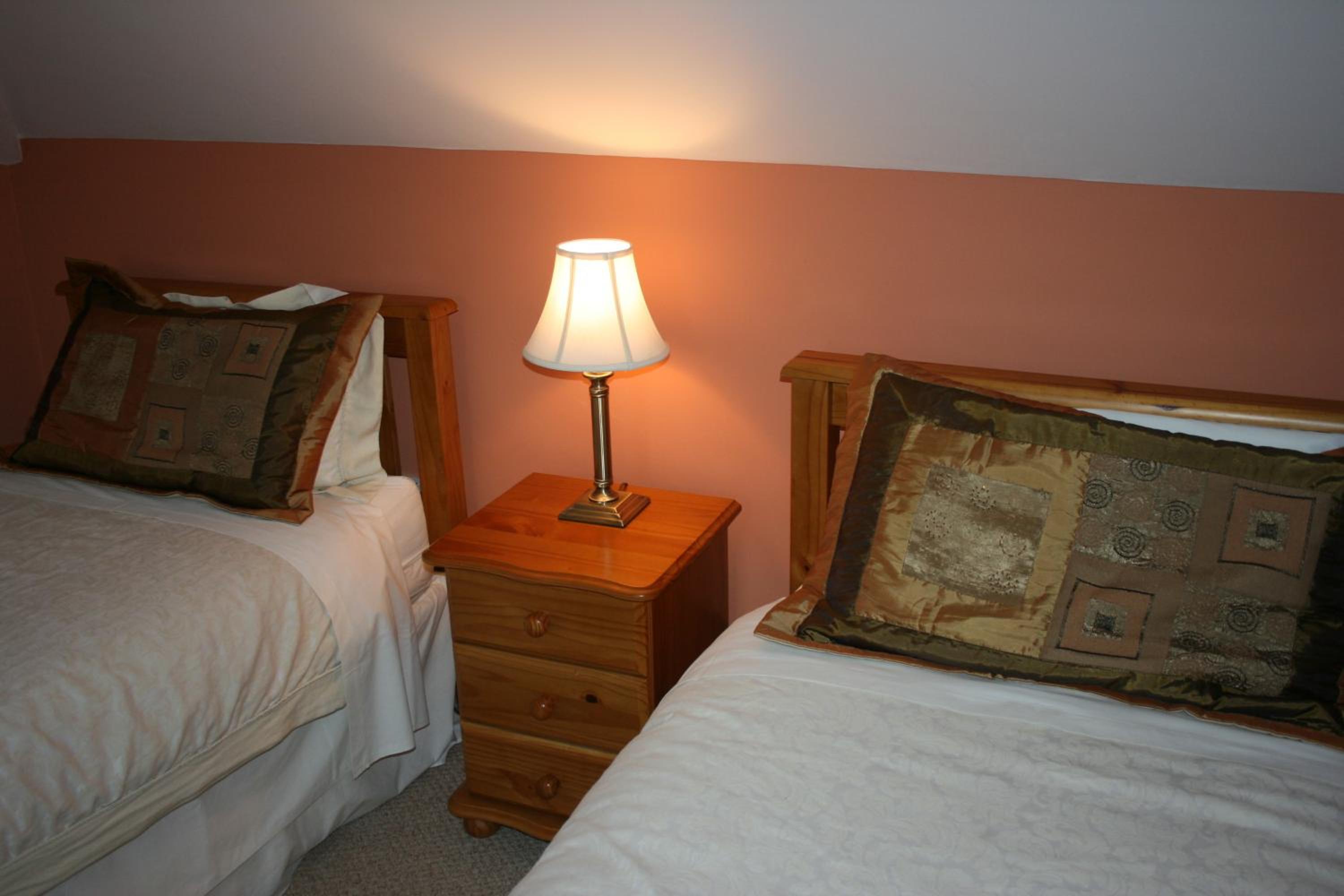 Family Room with Private Bathroom photo 3