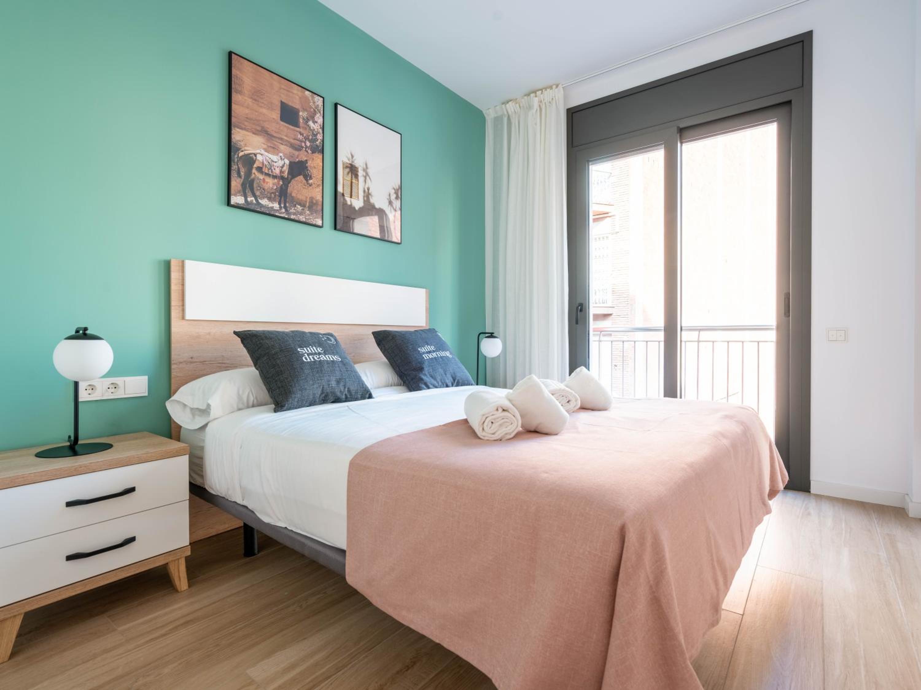 Apartamento de dos habitaciones con balcón