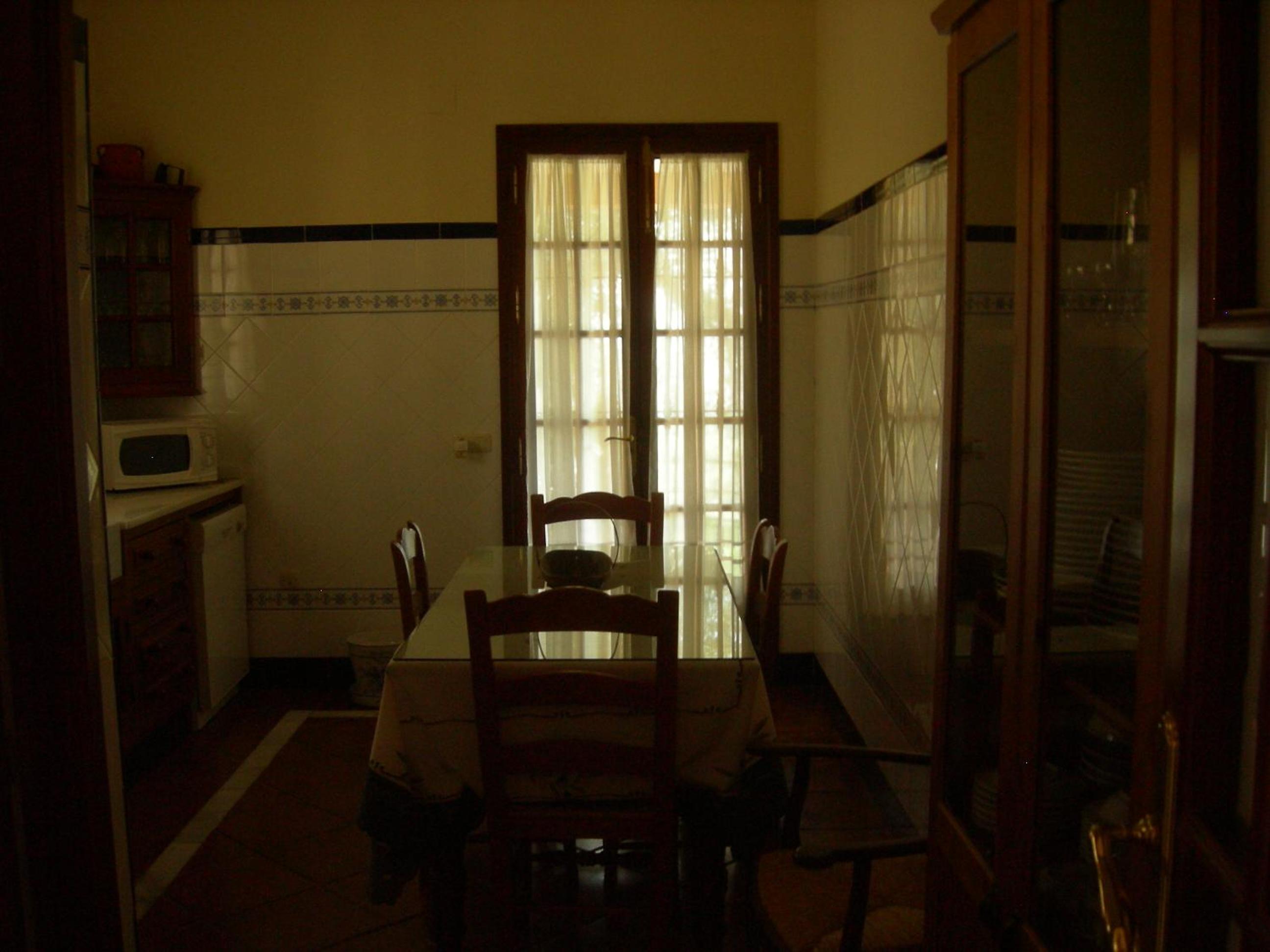 Four-Bedroom House photo 3