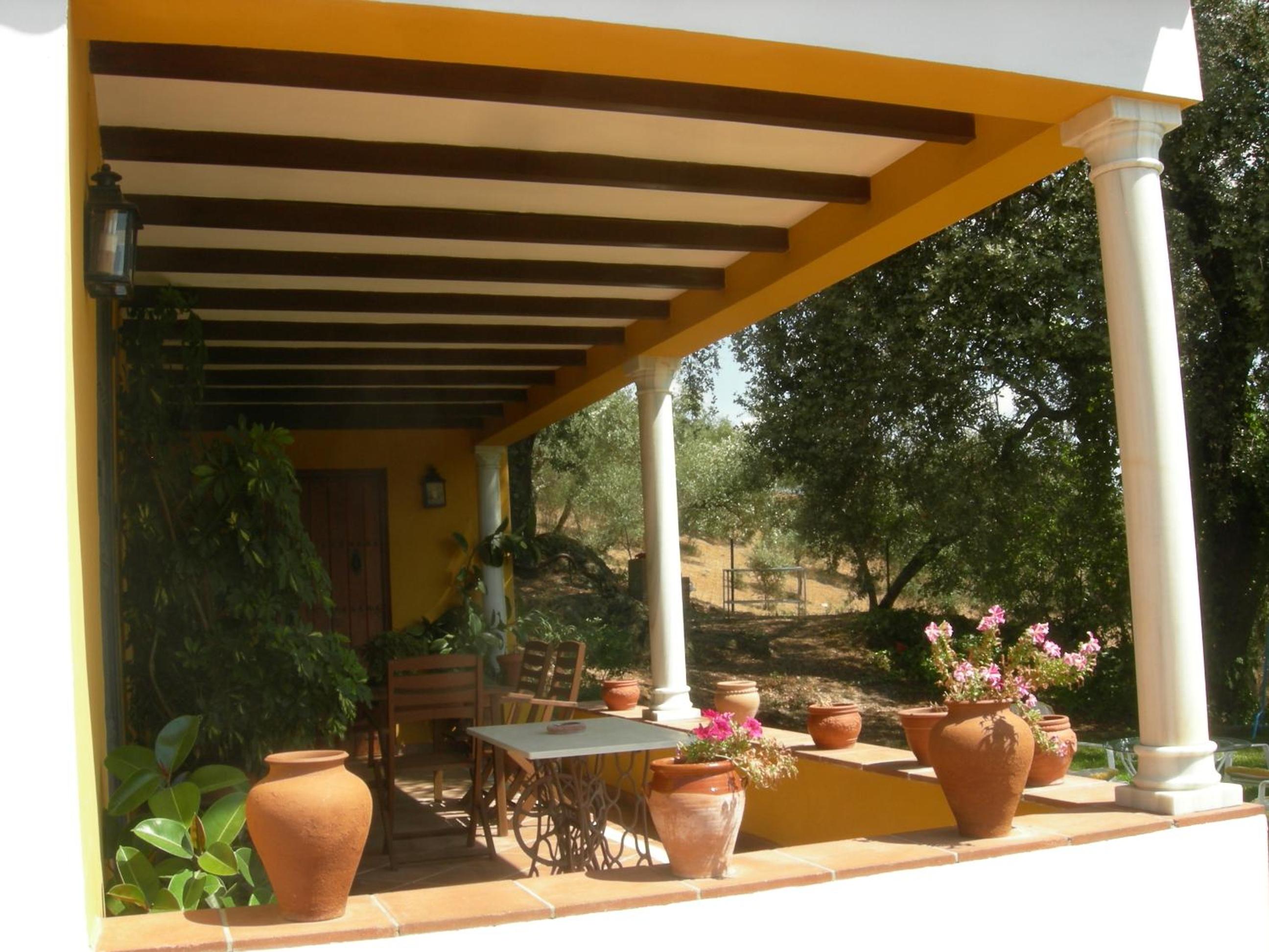 Four-Bedroom House photo 3