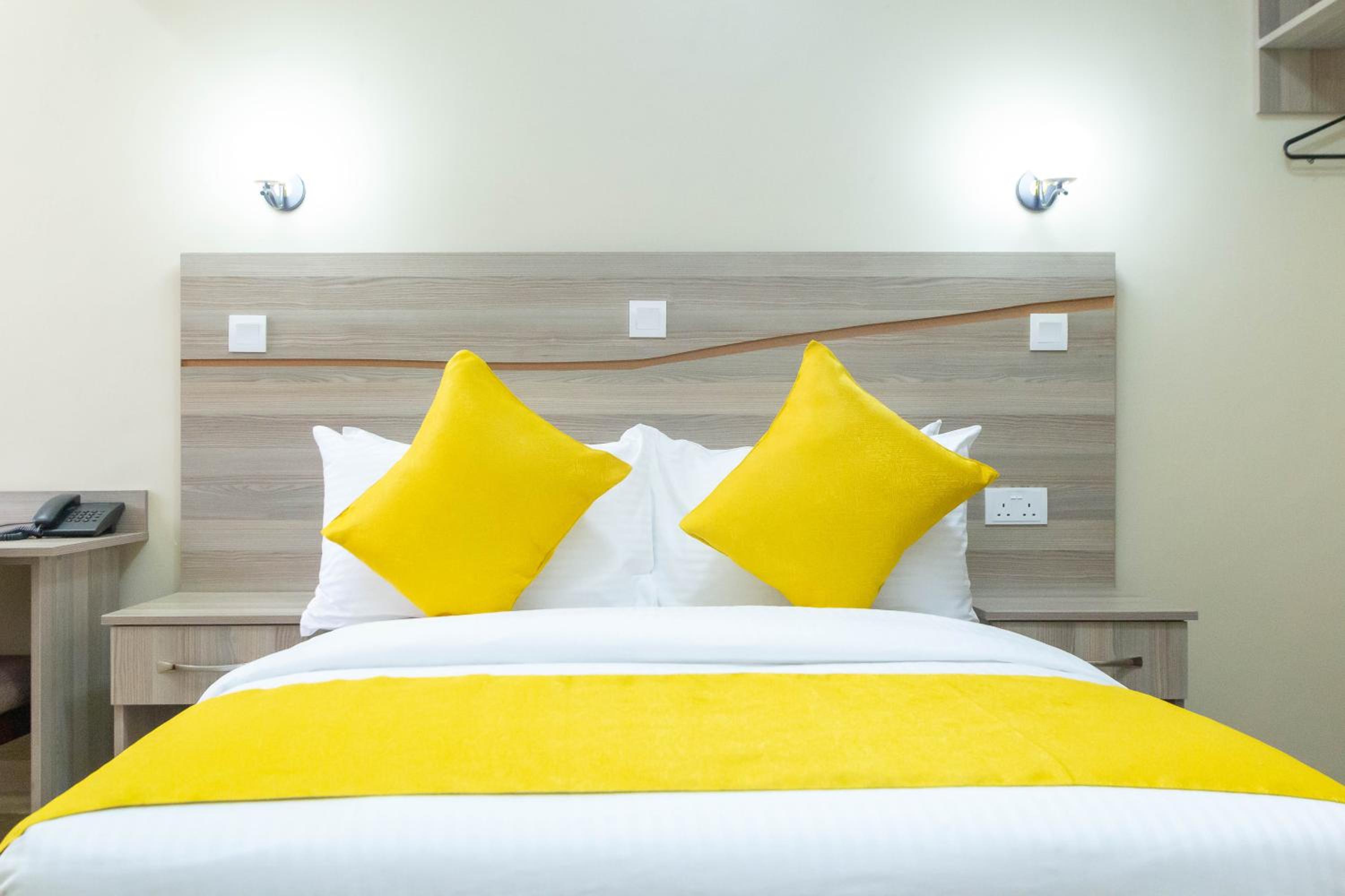 Standard Double Room - Photo 2