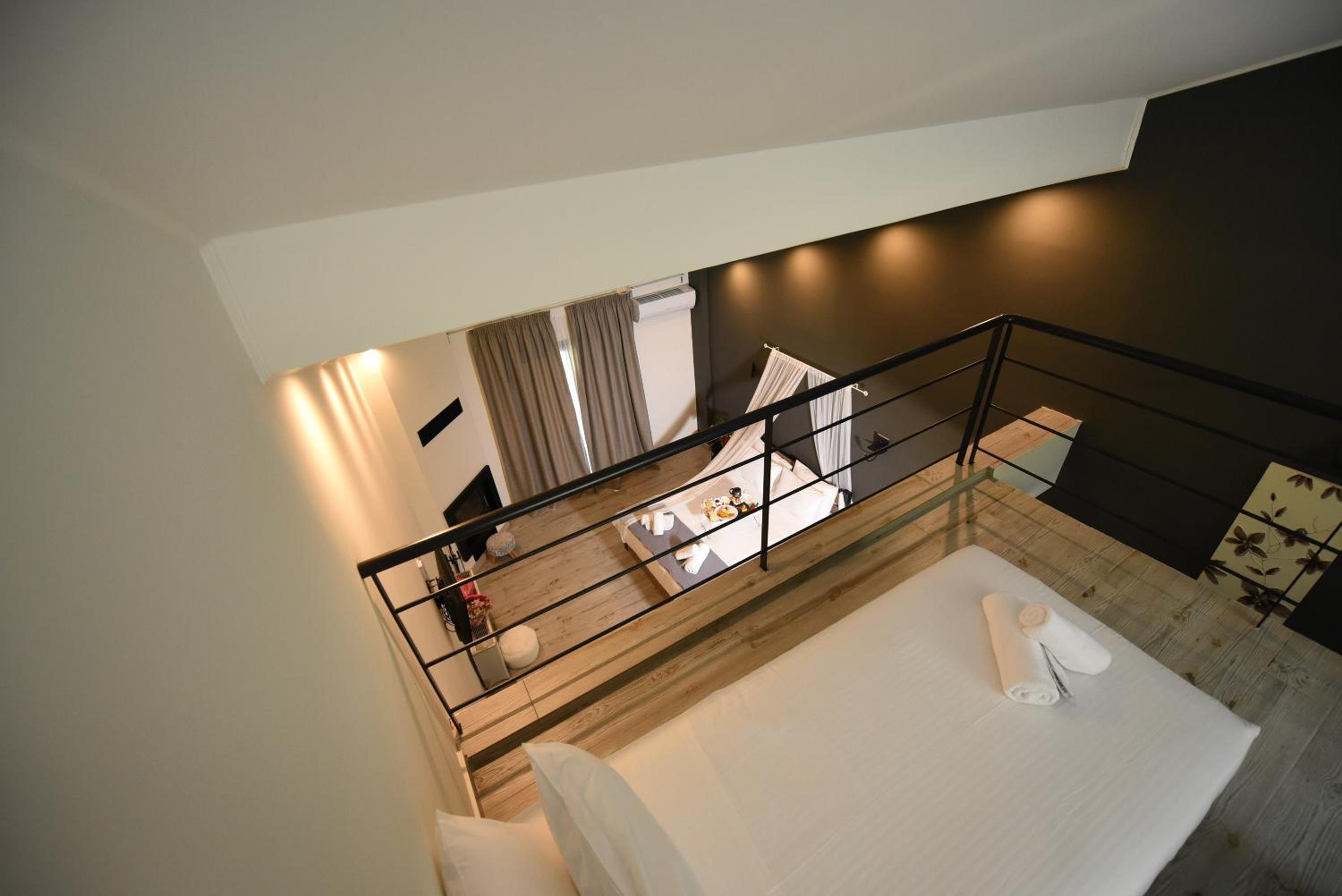 Deluxe Suite with Fireplace photo 2