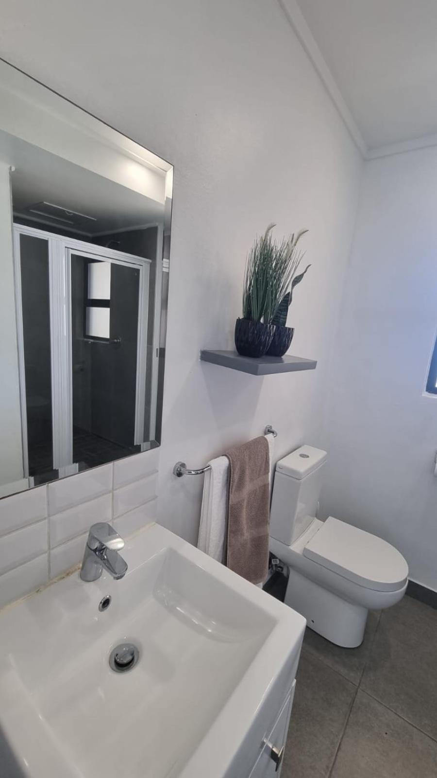 One-Bedroom Apartment - Photo 22