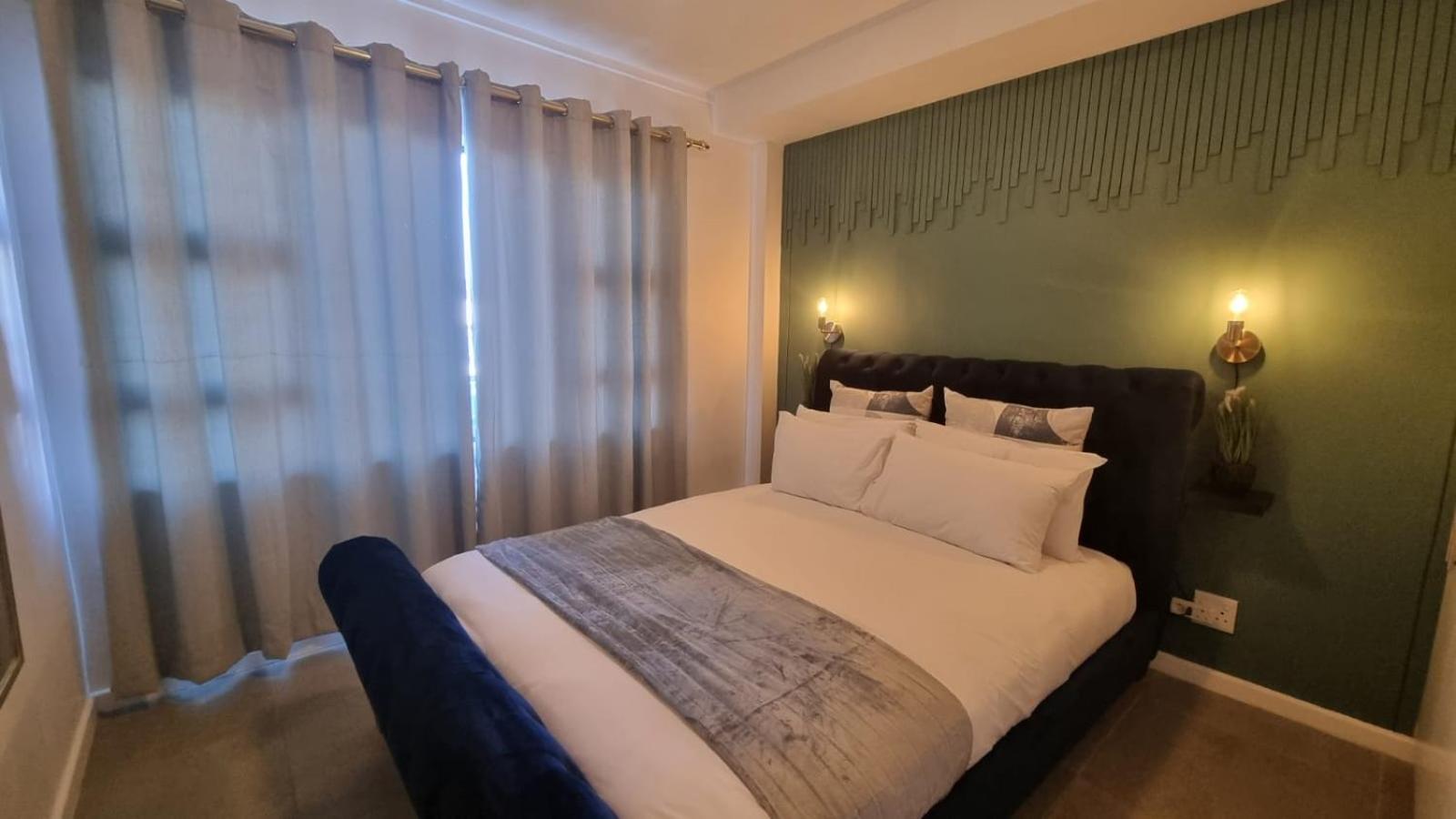One-Bedroom Apartment - Photo 14