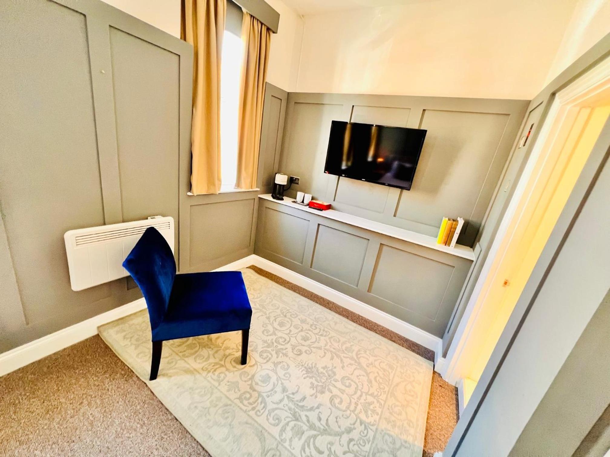 Superior King Room photo 3