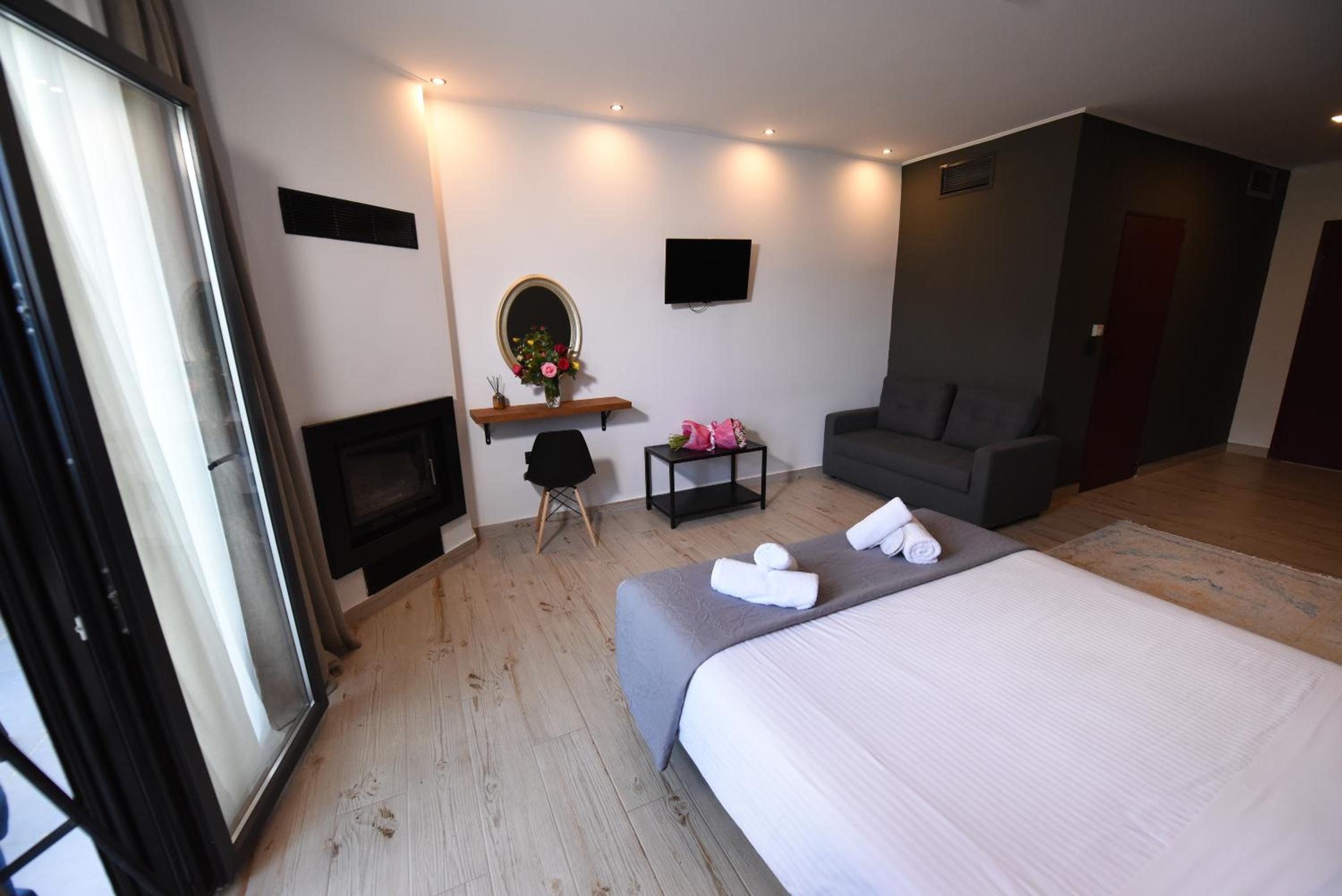 Superior Room with Fireplace photo 2