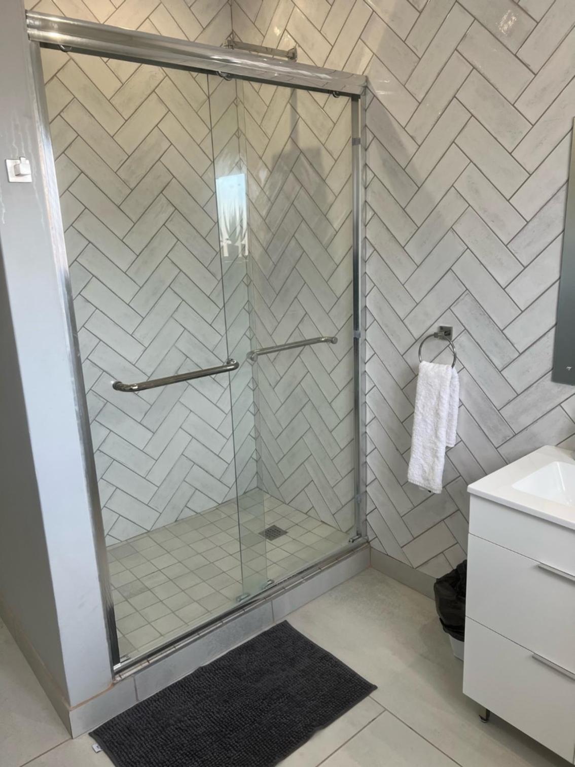 Executive Suite - Photo 4