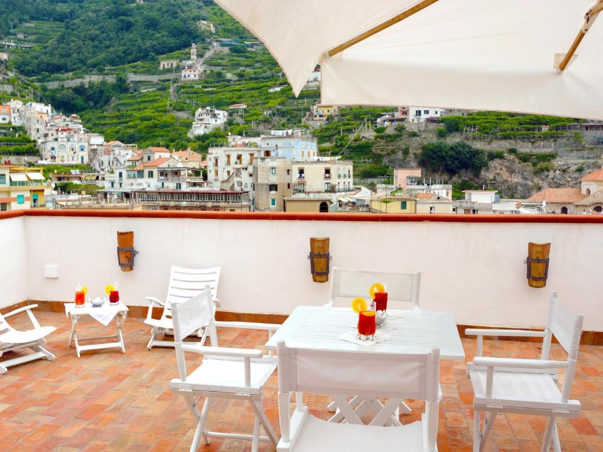 Studio (3 Adults) with Sea View photo 1