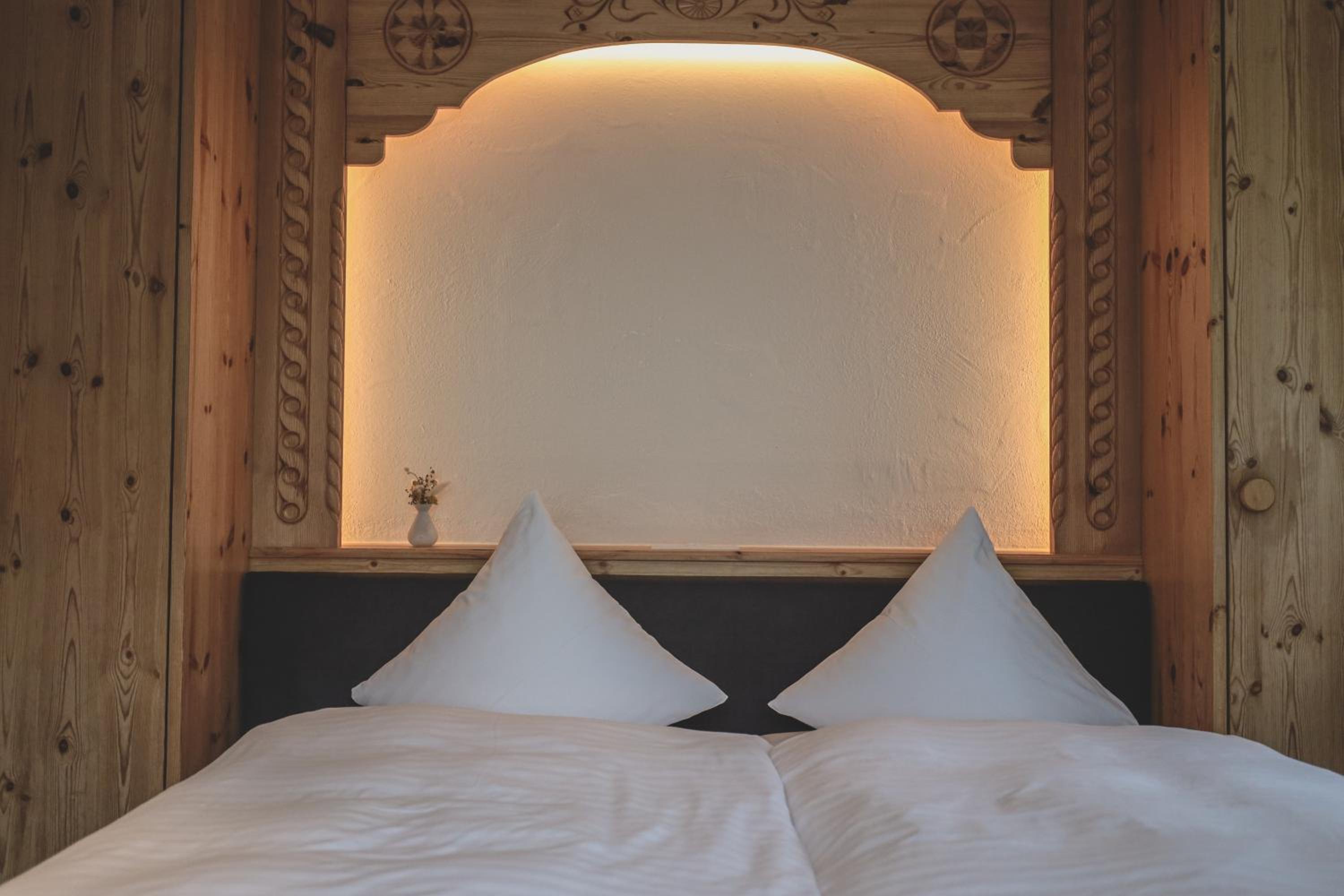 Standard Double Room - Photo 12