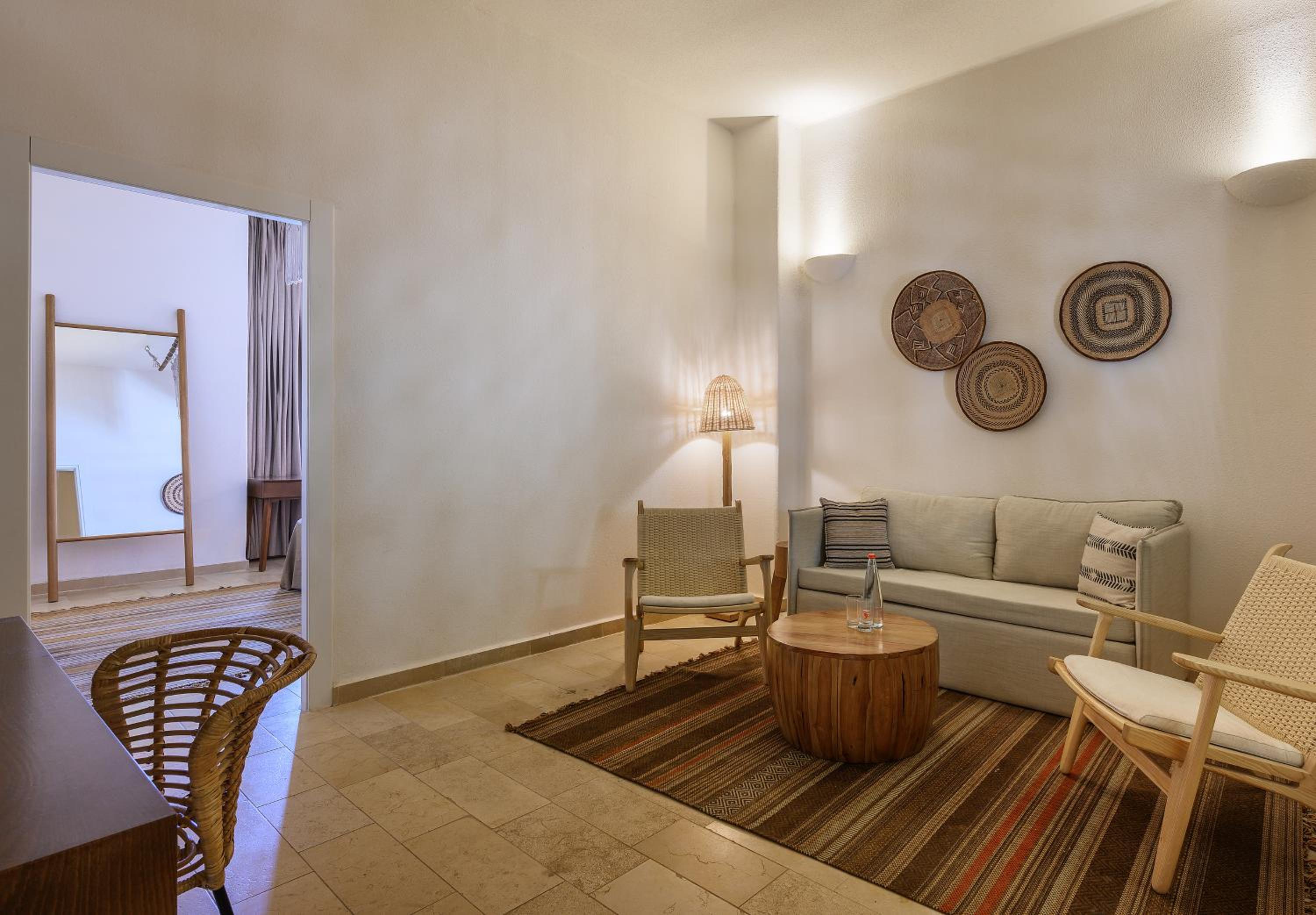 Family Room - Photo 4