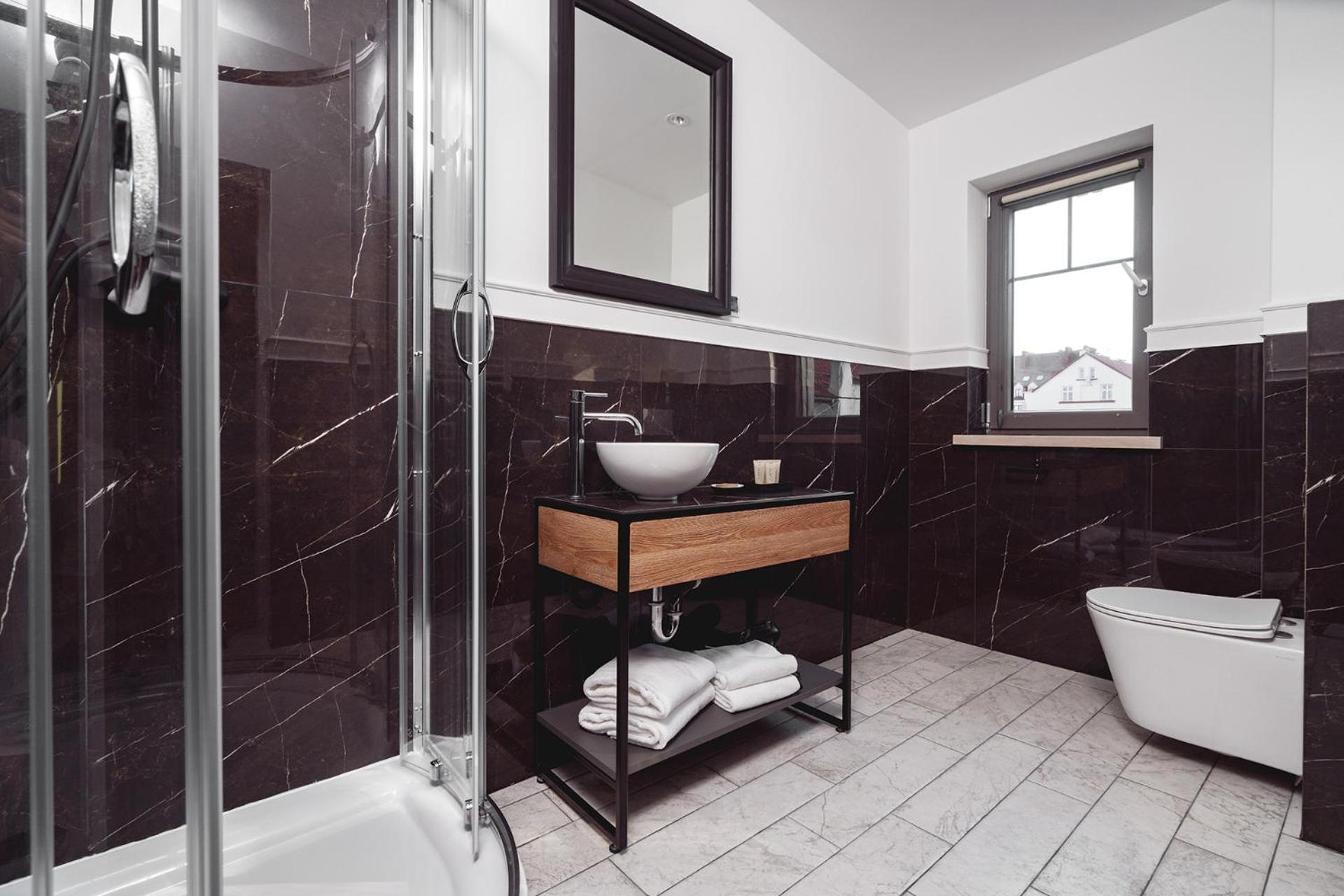 Double Room - Photo 7
