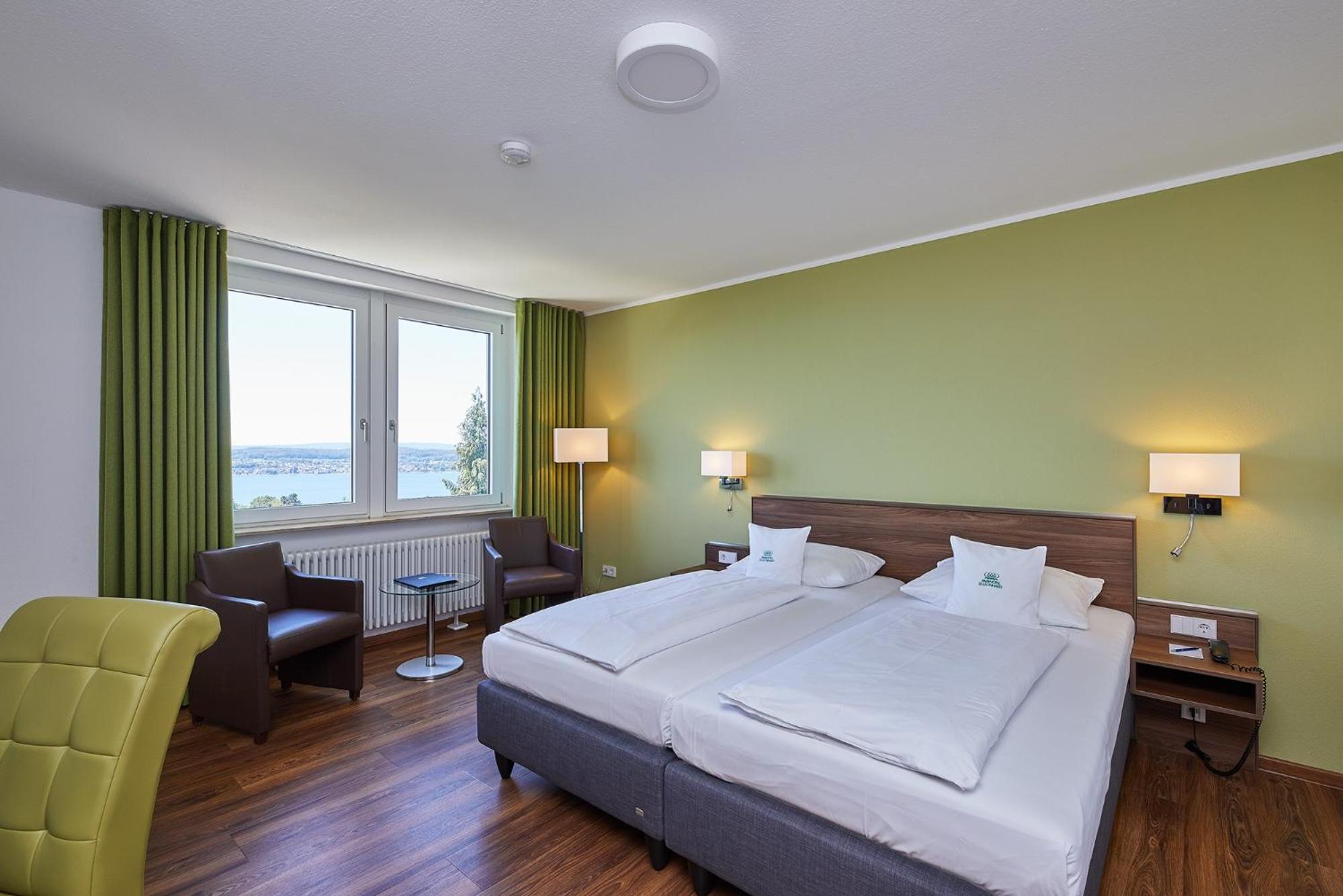 Business Double Room - Photo 8