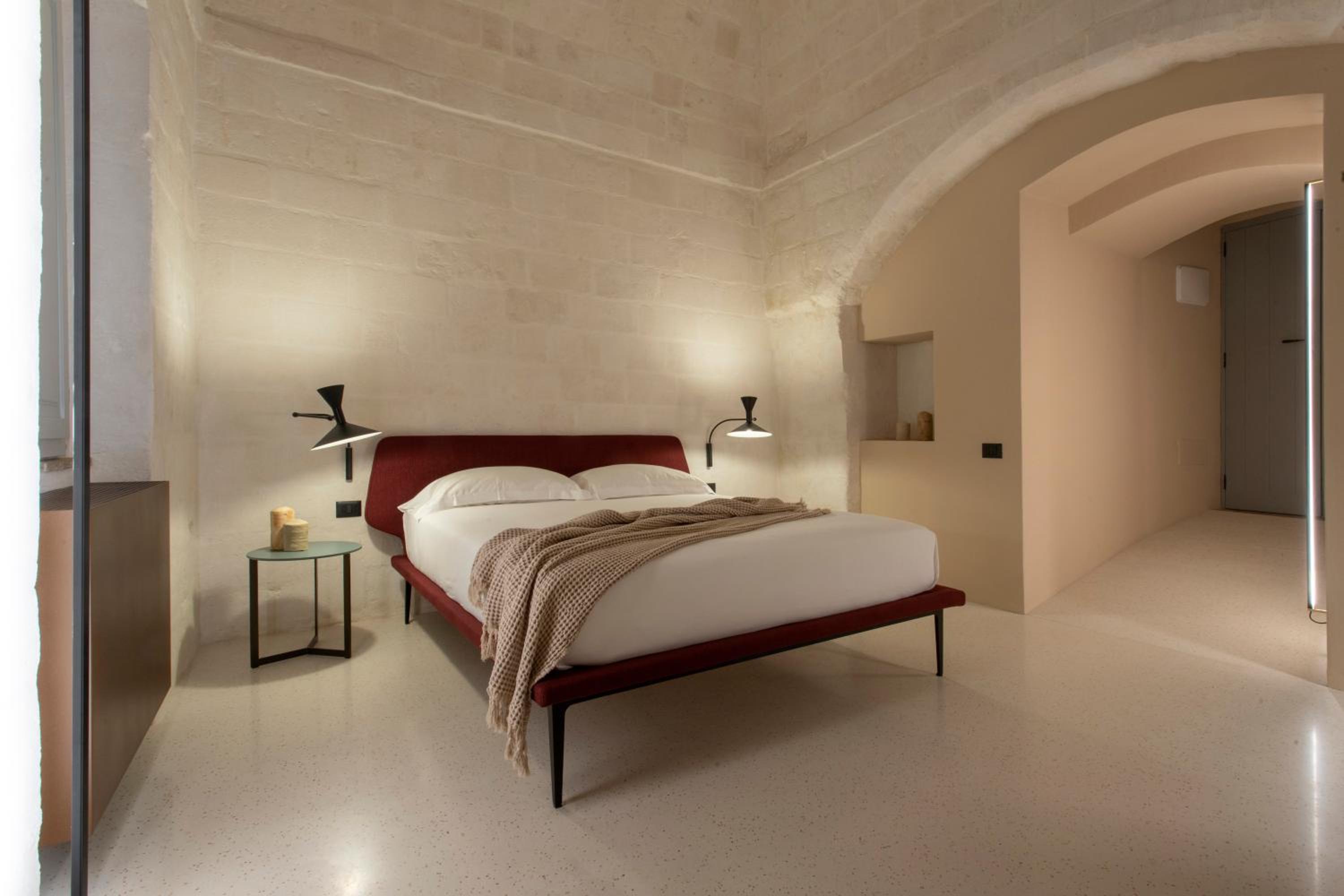 Standard Double Room - Photo 18