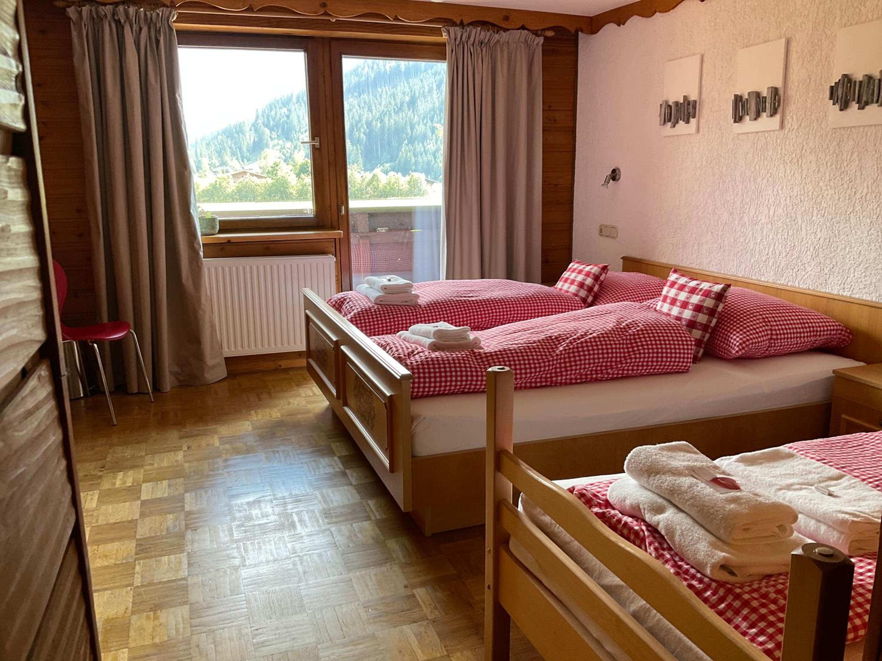 Triple Room with Balcony - Photo 4