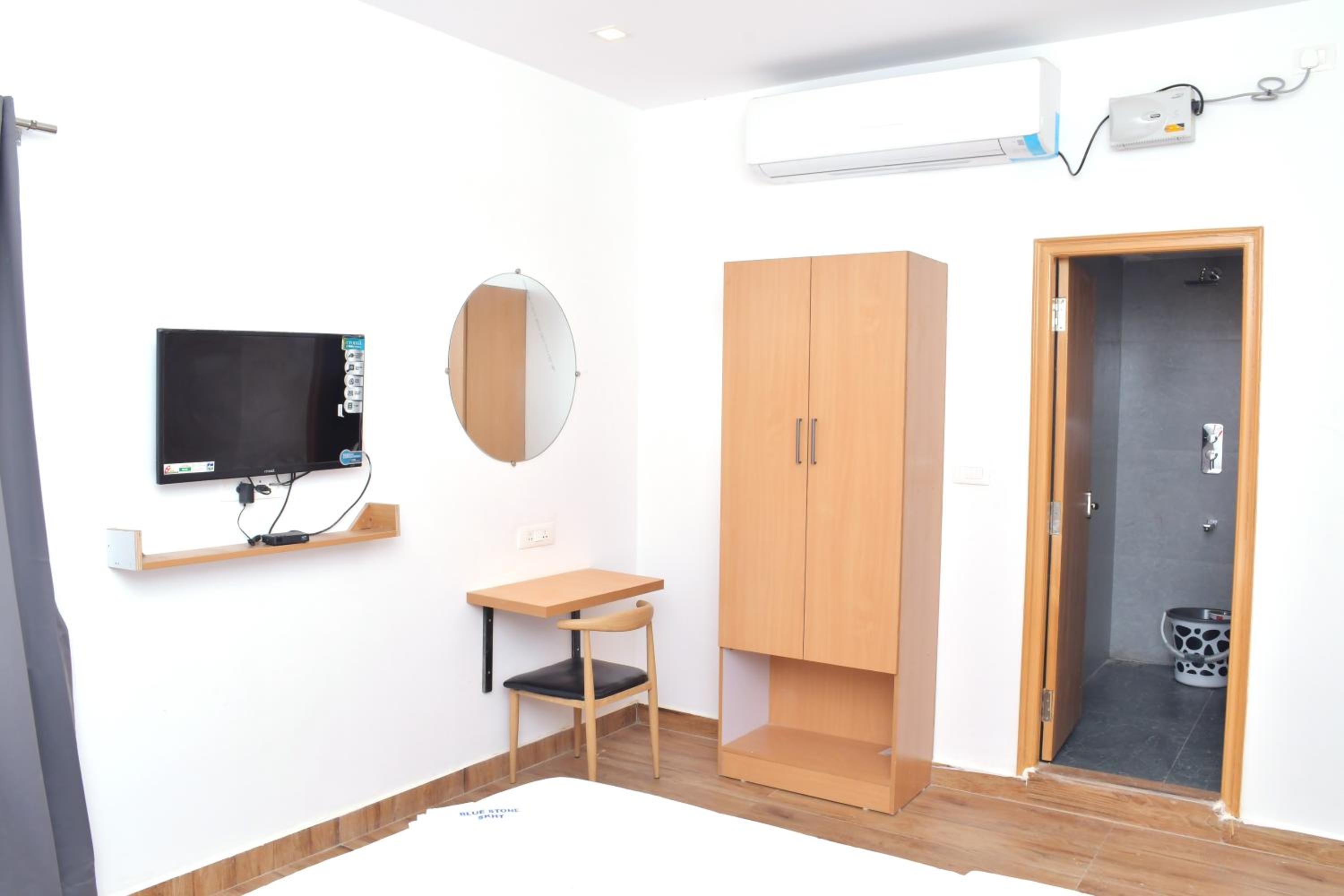 Double or Twin Room - Photo 2