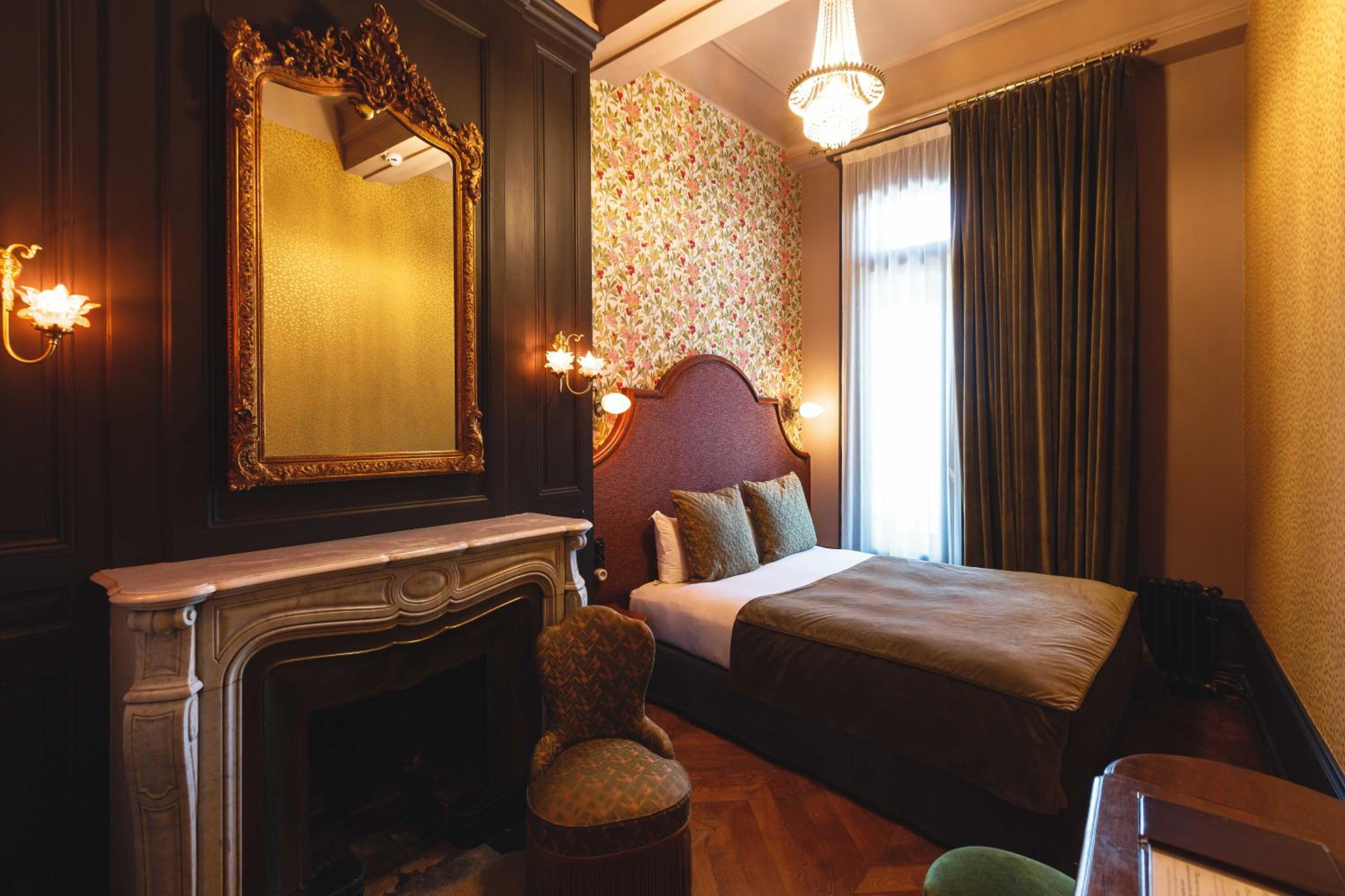 Deluxe Queen Room - Boudoir  - Photo 4