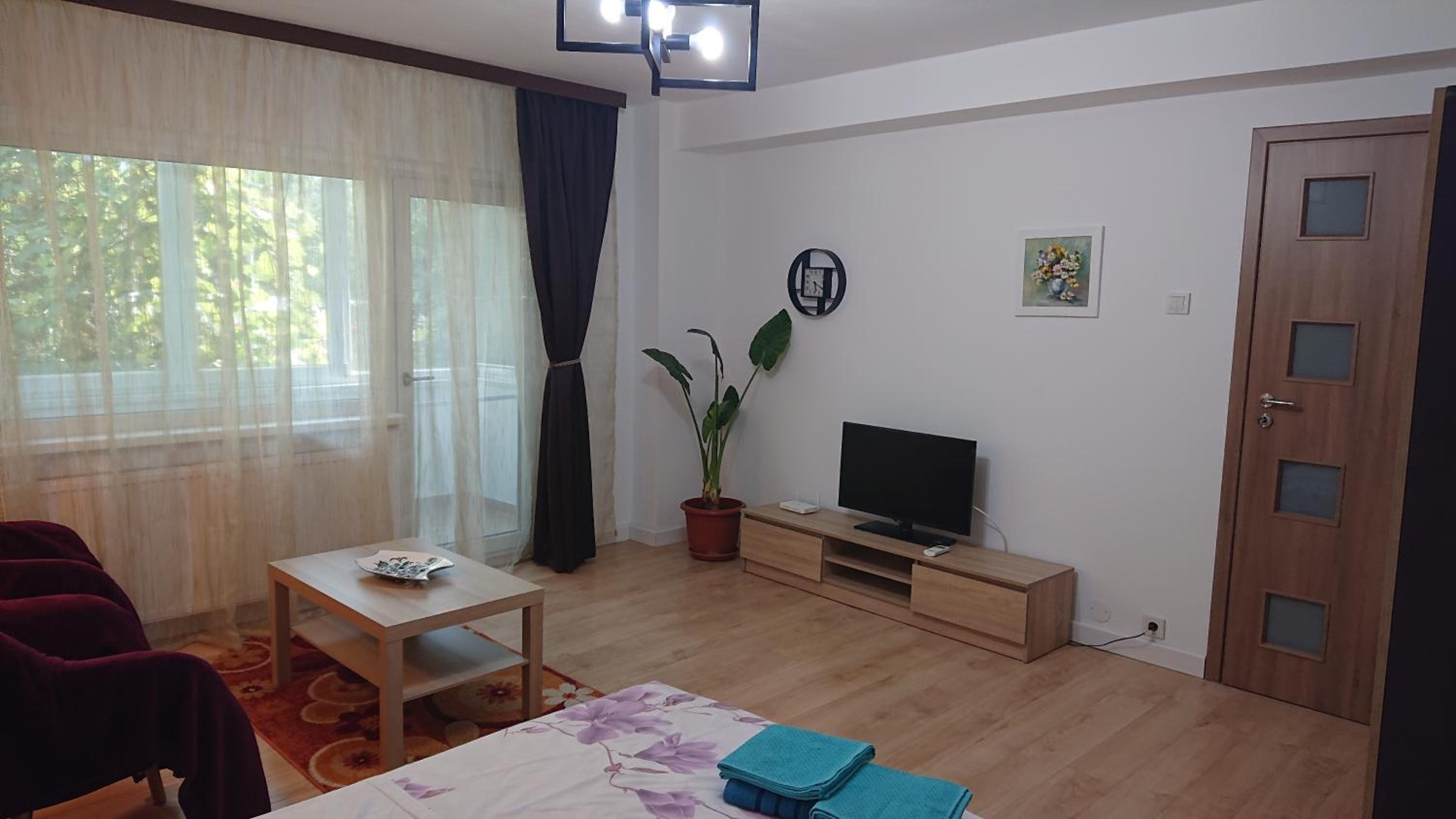 Studio with Balcony - Photo 1