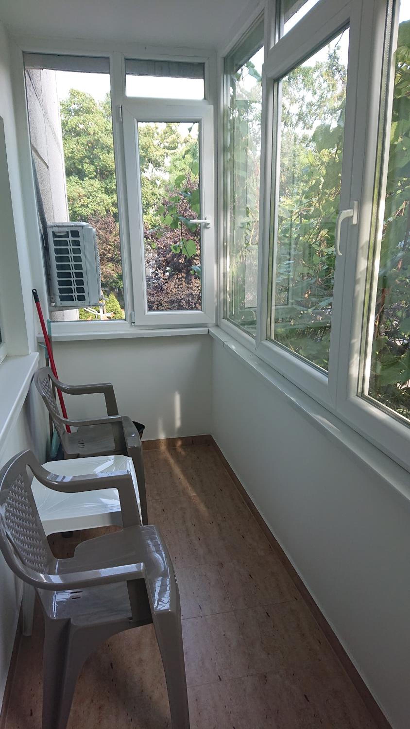 Studio with Balcony - Photo 5