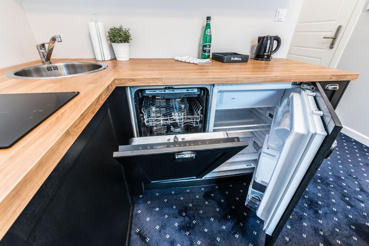 Deluxe Apartment with Air Conditioning - Photo 8