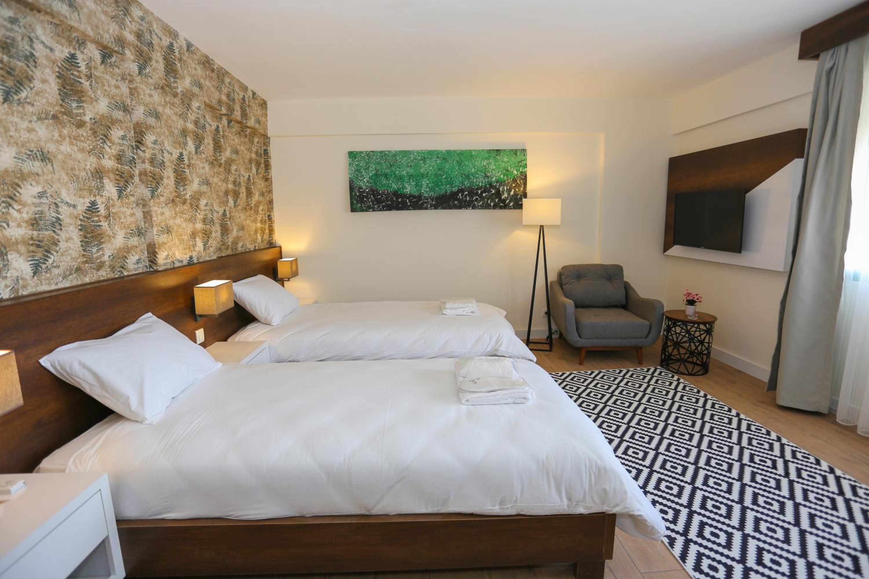 Deluxe Twin Room - Photo 1
