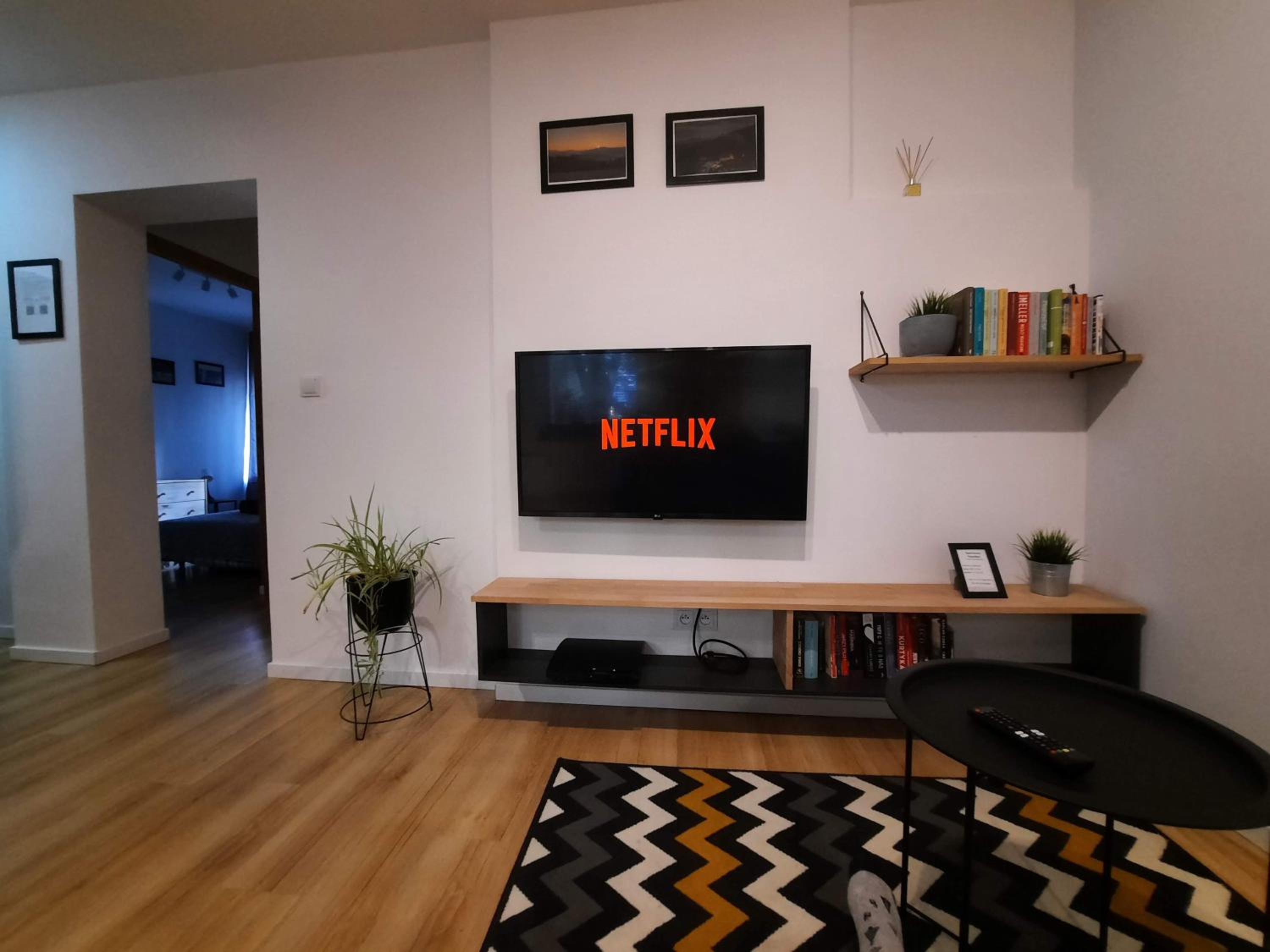 Two-Bedroom Apartment - Photo 23