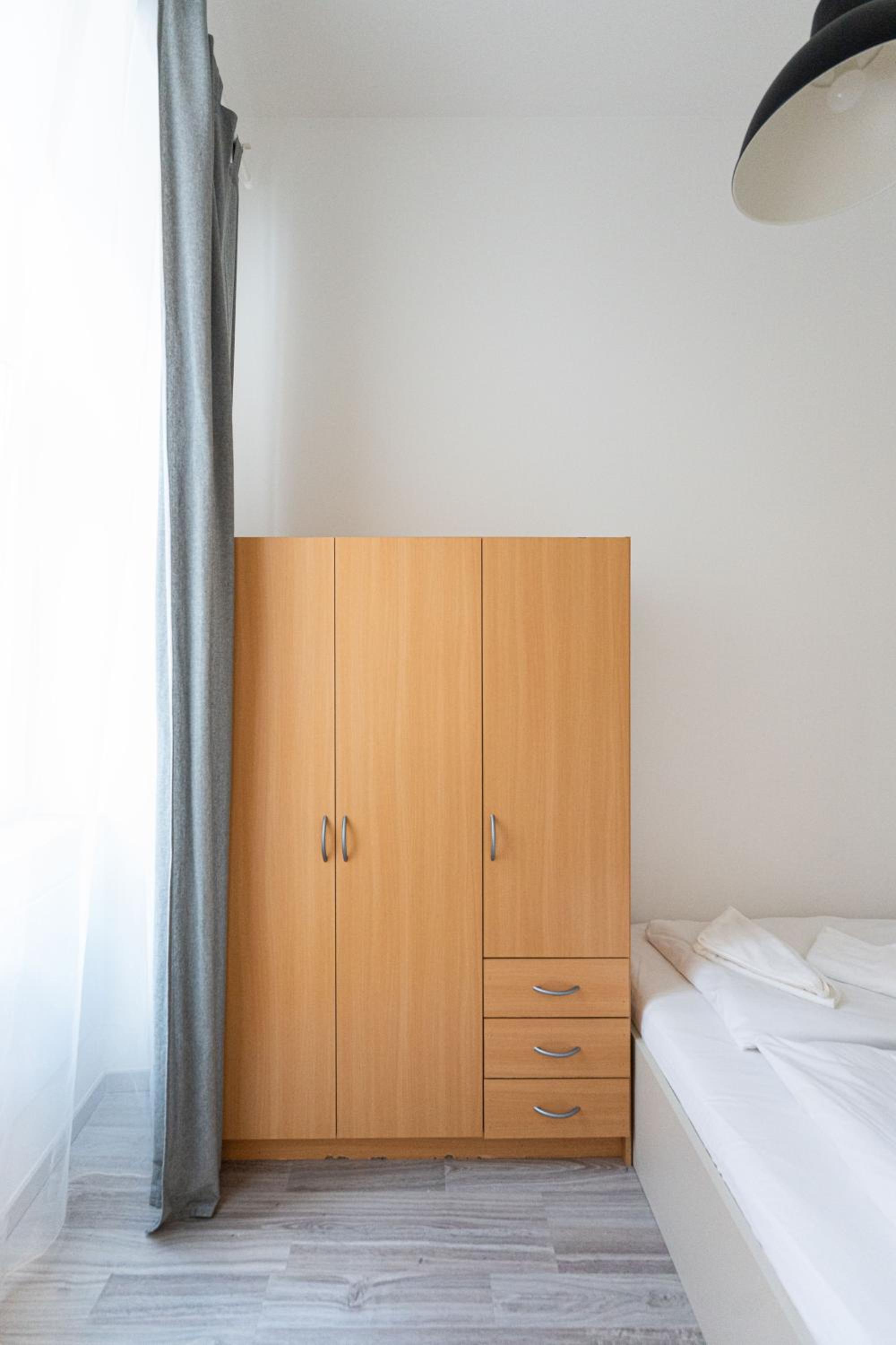 One-Bedroom Apartment - Photo 17