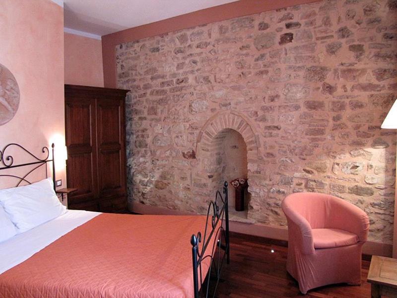 Large Double Room photo 1