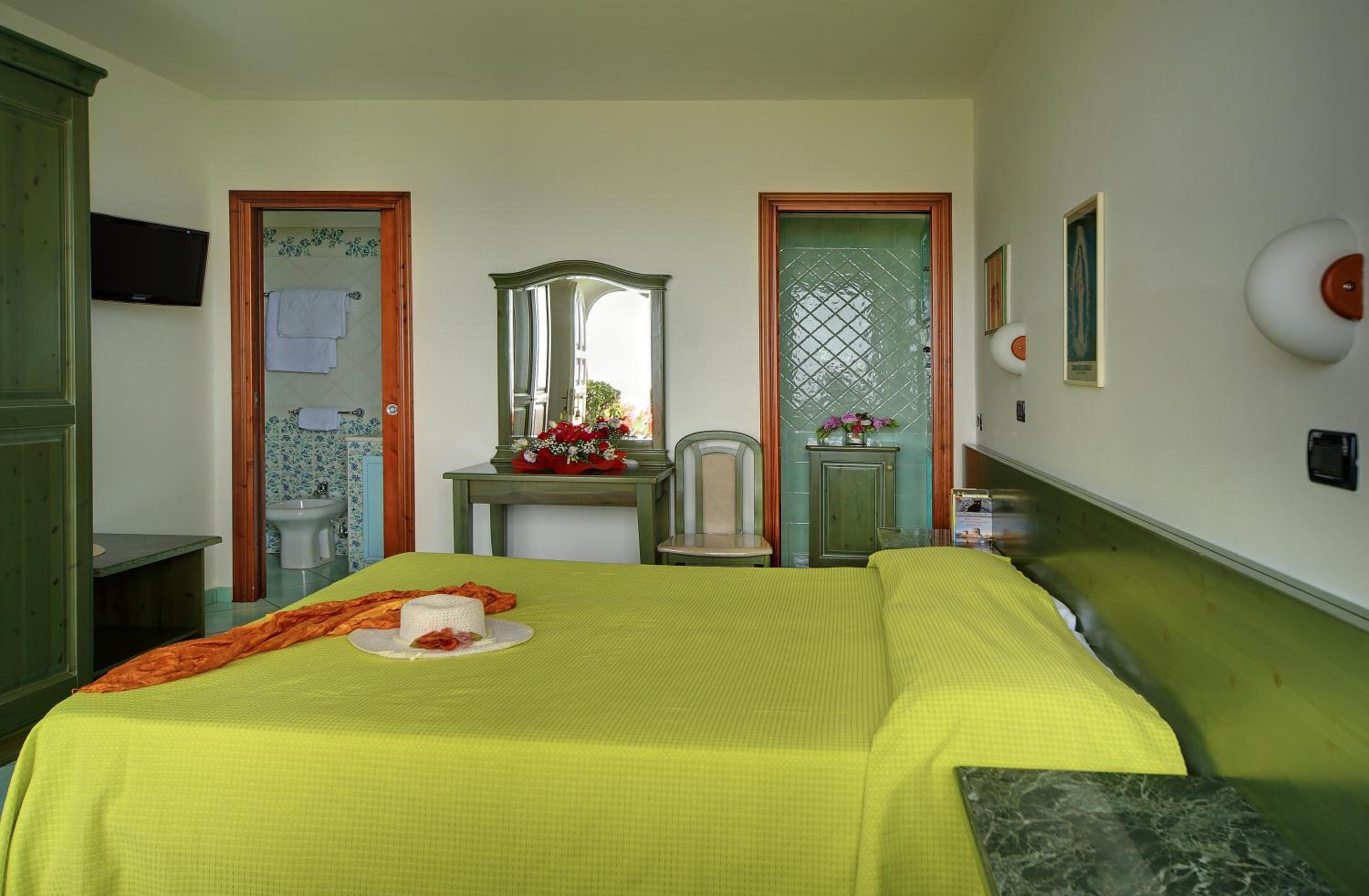 Studio with Sea View (2 Adults)