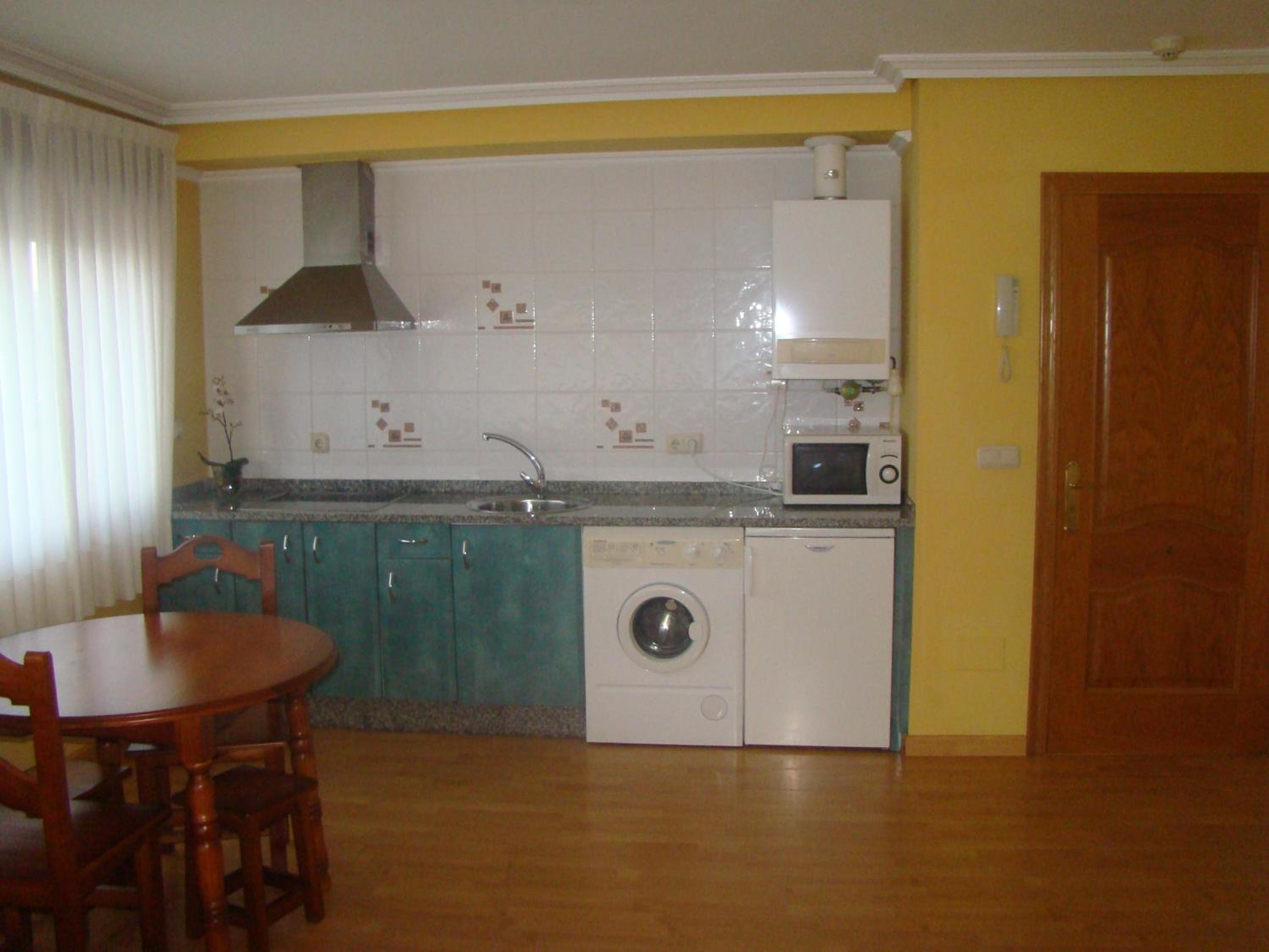 One-Bedroom Apartment photo 2