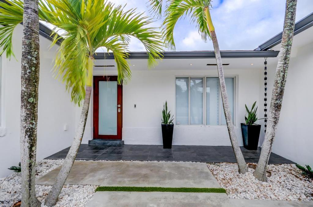 Five-Bedroom House - Photo 43