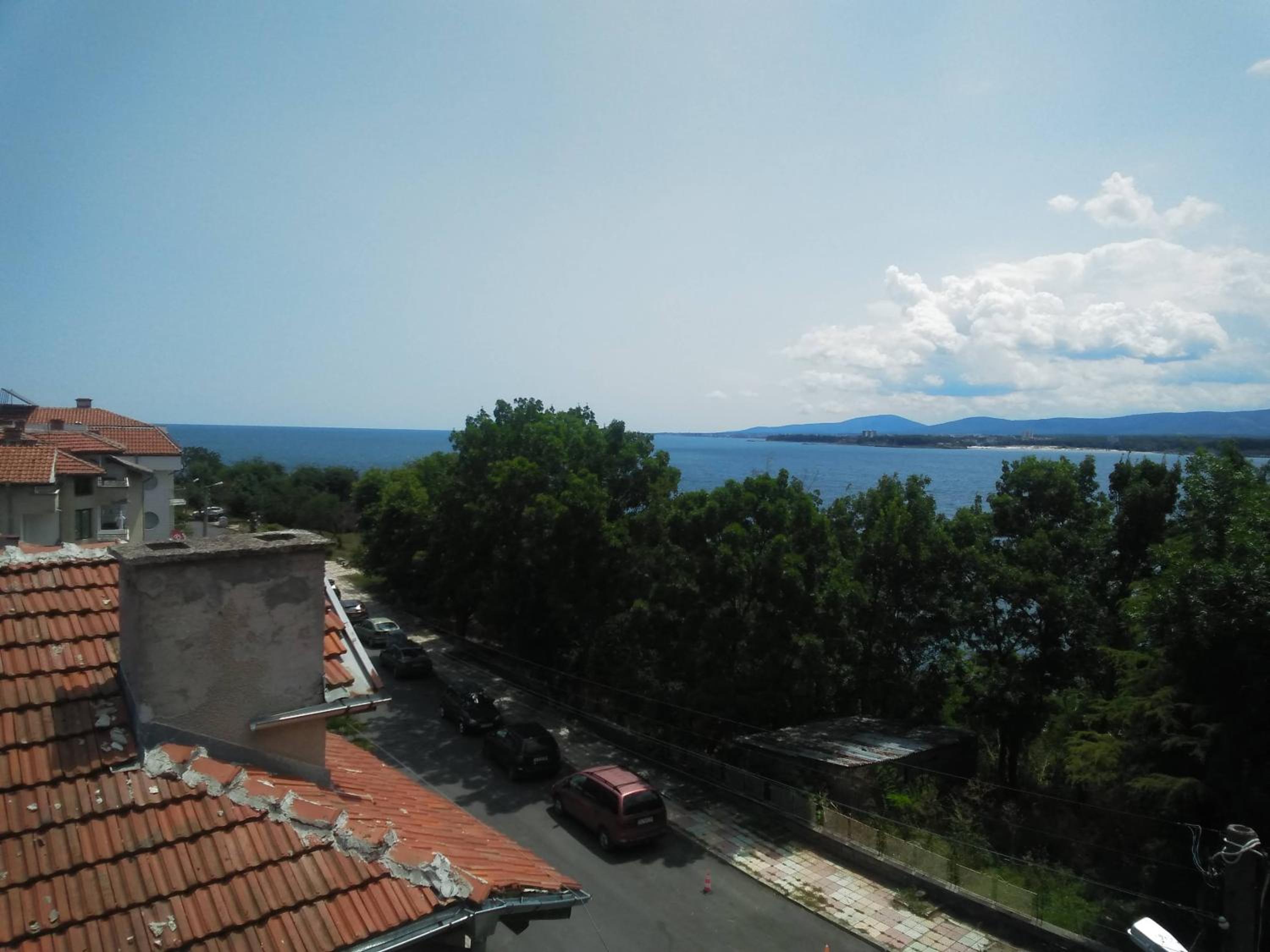Deluxe Double Room with Side Sea View photo 1