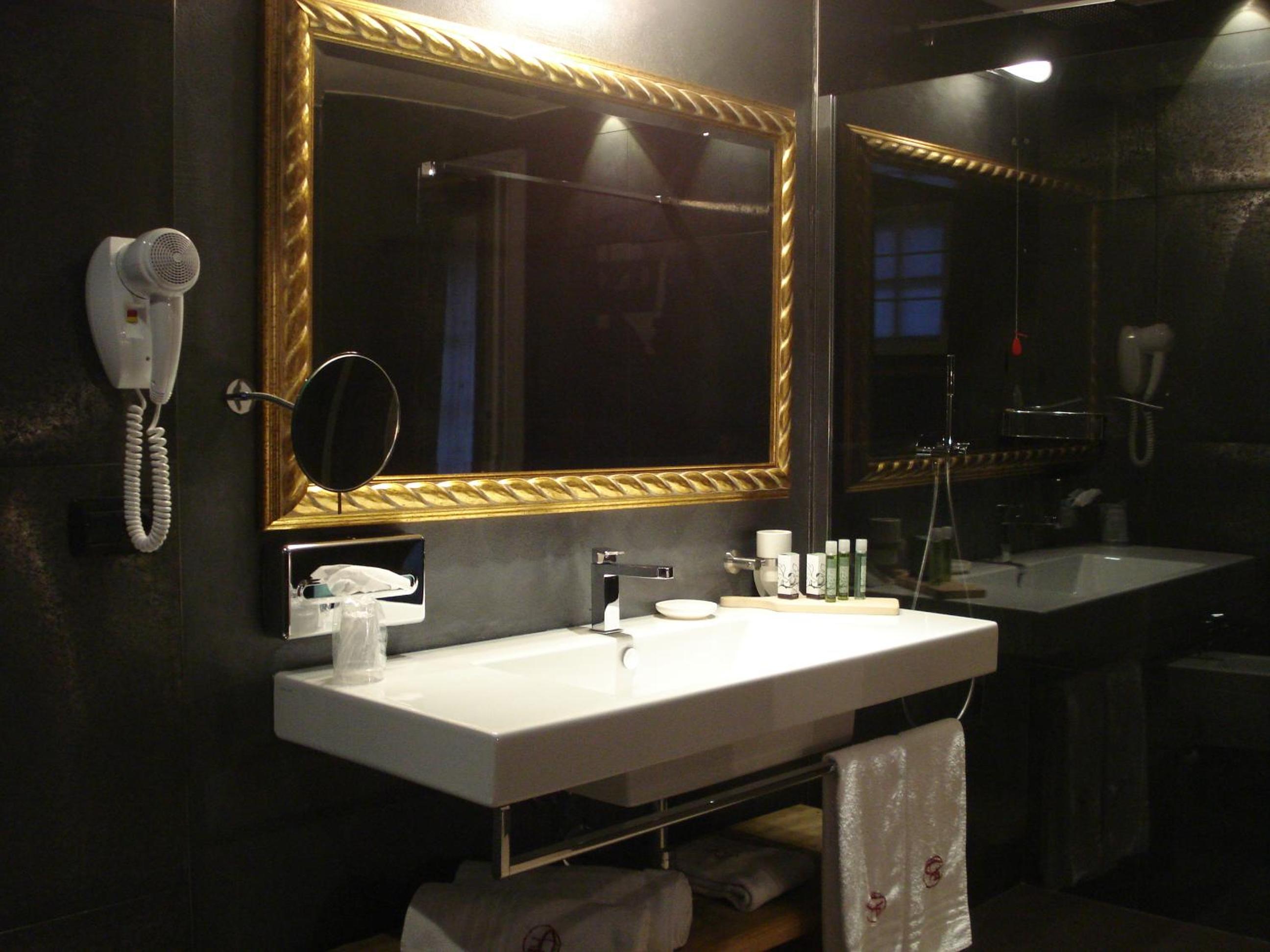 Superior King Room photo 2