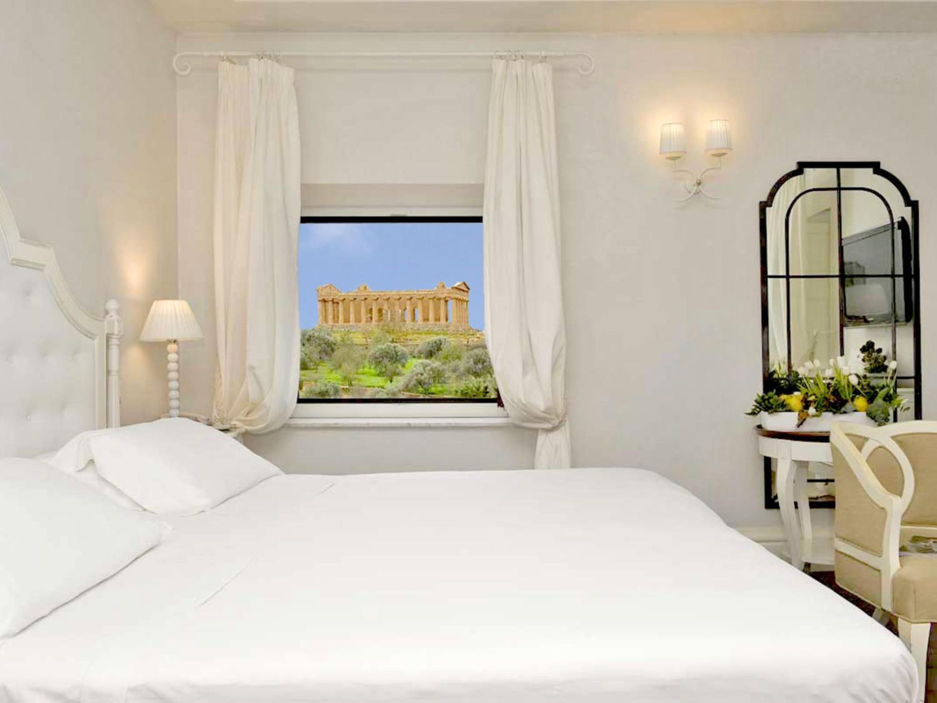 Double Room with Temple View - Photo 4