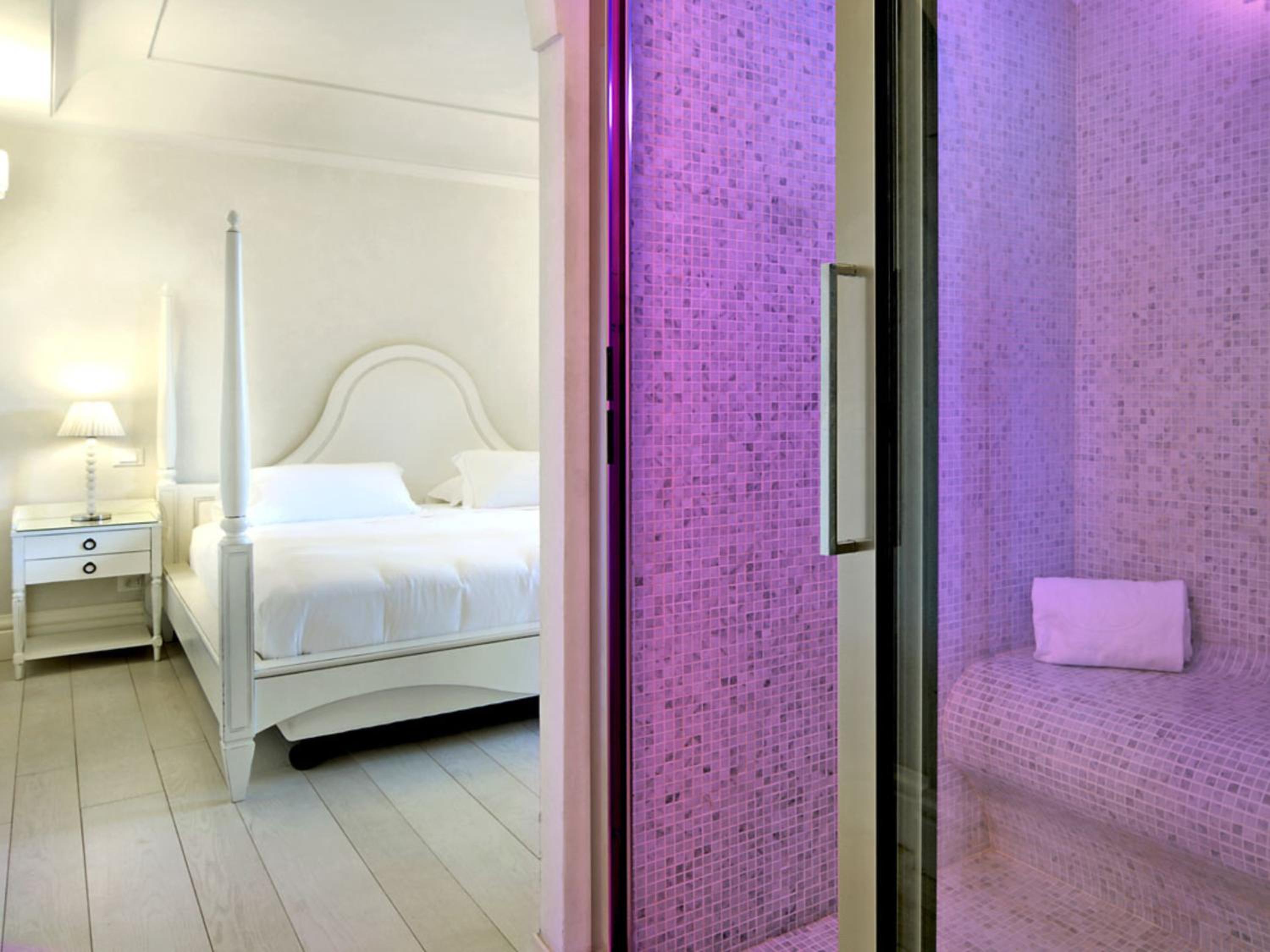 Suite - Photo 2