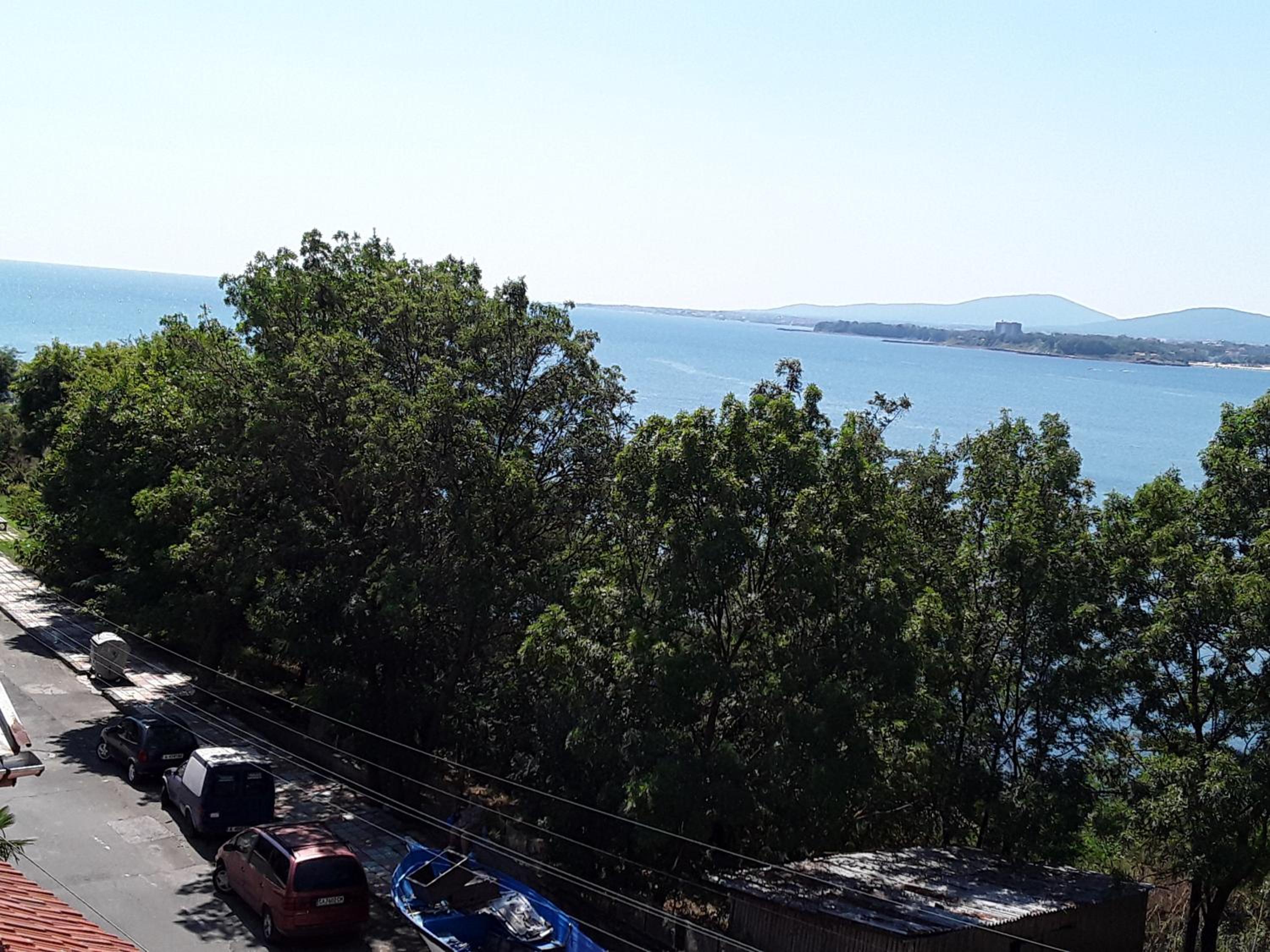 Deluxe Double Room with Side Sea View photo 2