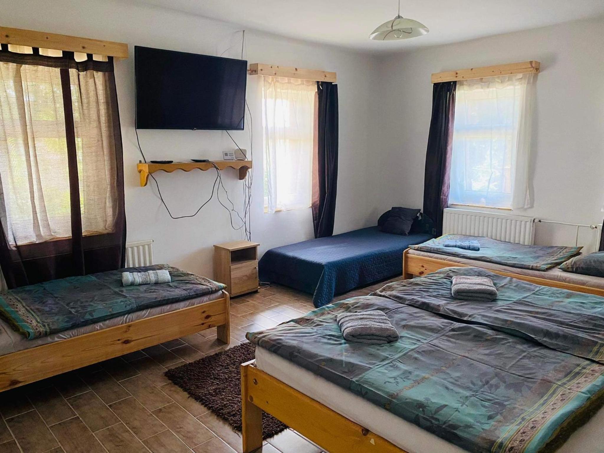 One-Bedroom Apartment - Photo 1