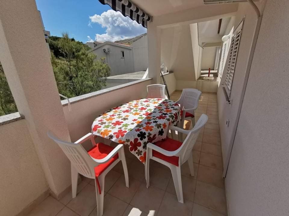 Apartment With Terrace - 2 photo 2