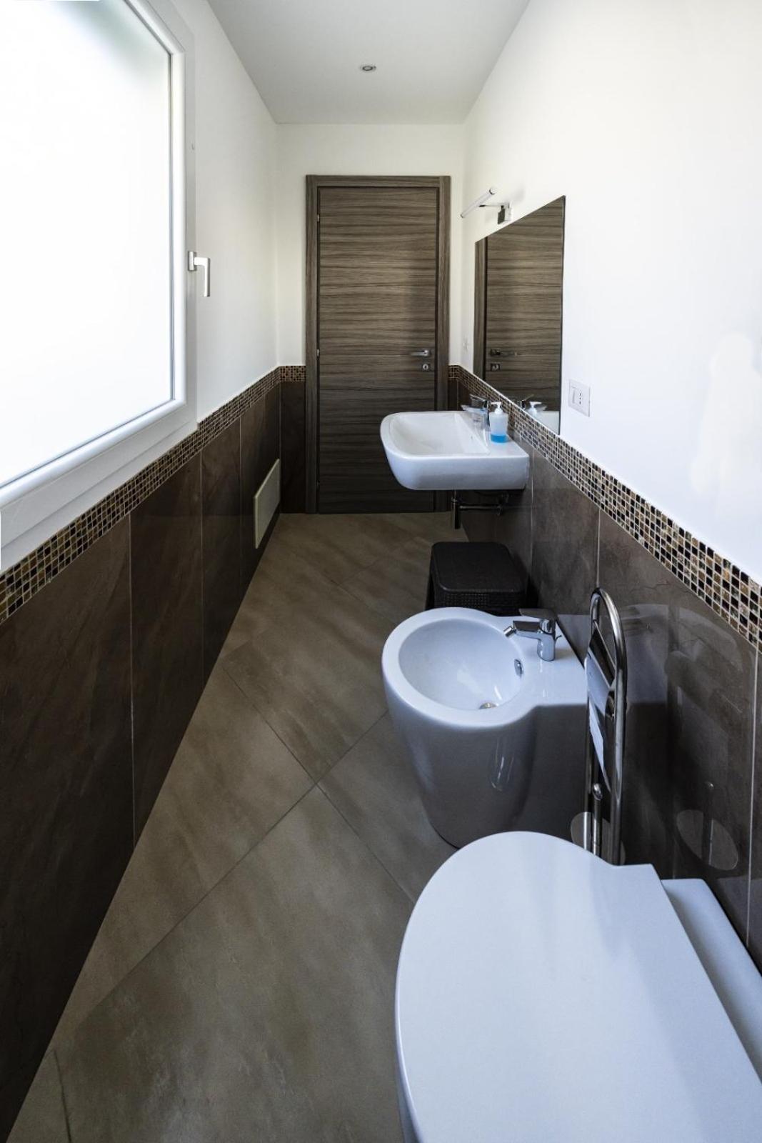 Triple Room with Private Bathroom - Photo 4