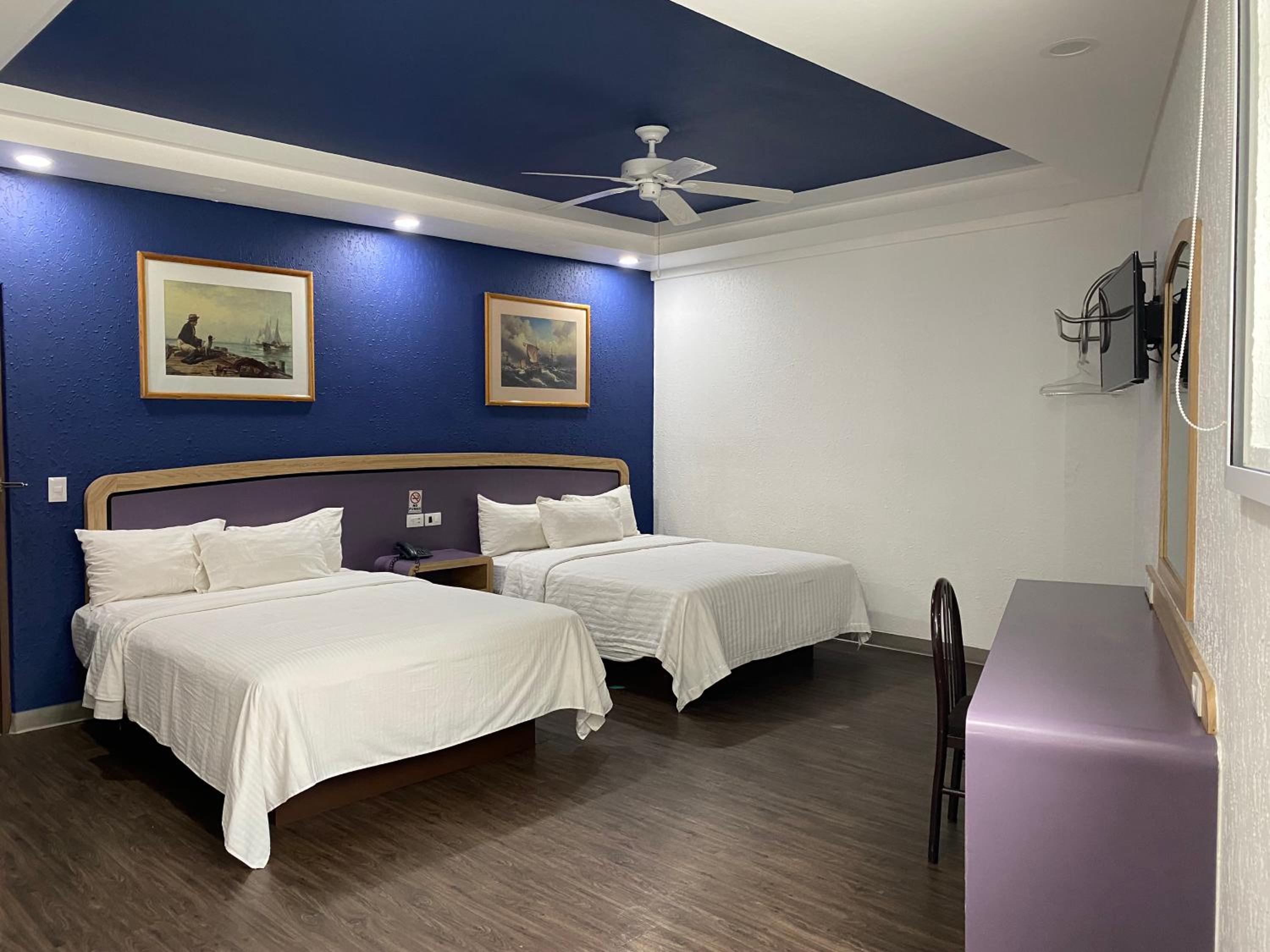 Twin Room - Photo 1