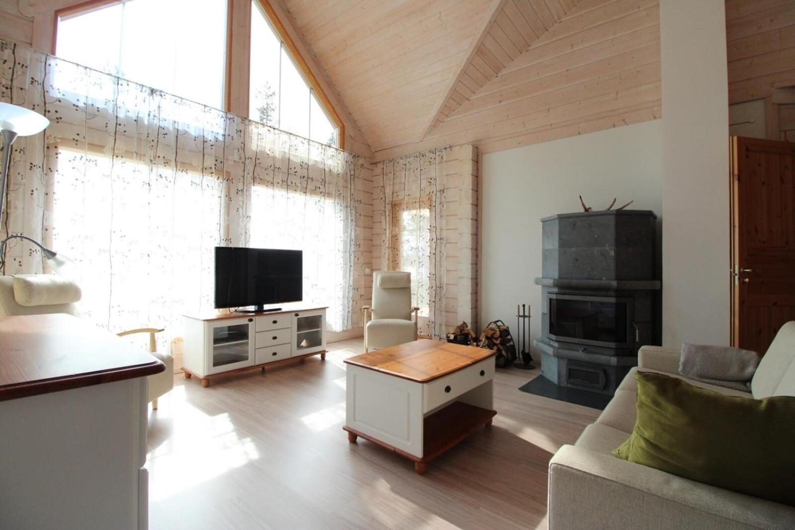 Three-Bedroom Villa - Photo 14
