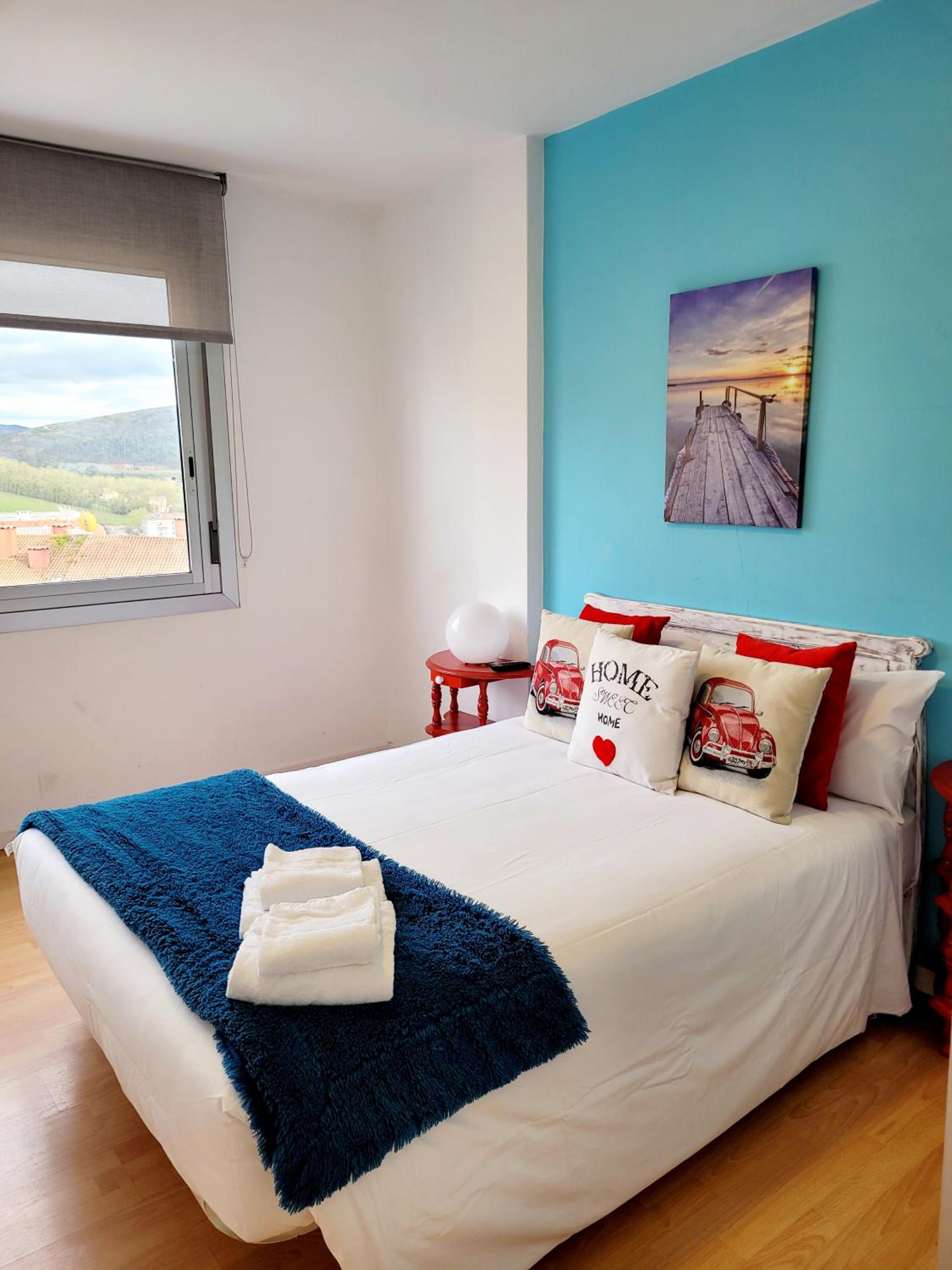 Three-Bedroom Apartment - Photo 4